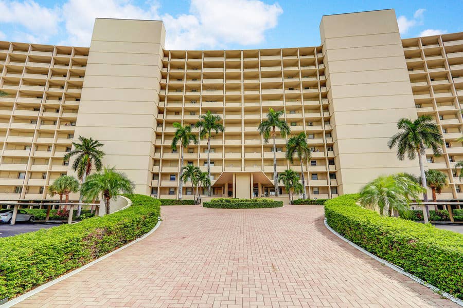 Property photo for 132 Lakeshore Drive, #1117, North Palm Beach, FL