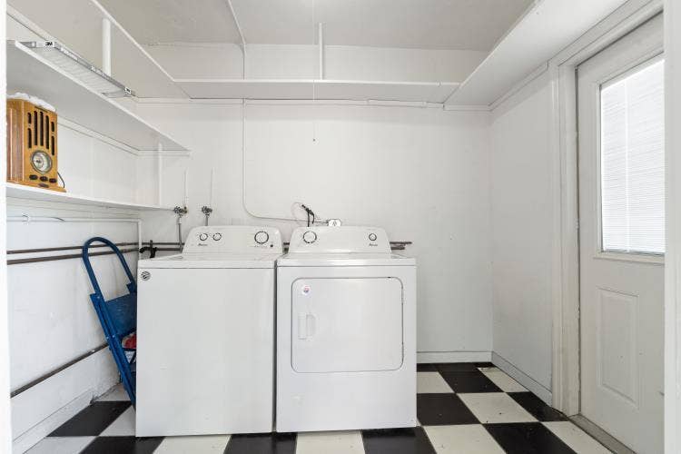 1001 SE 5 Avenue, Pompano Beach, Pompano Beach, FL 33060 LAUNDRY ROOM