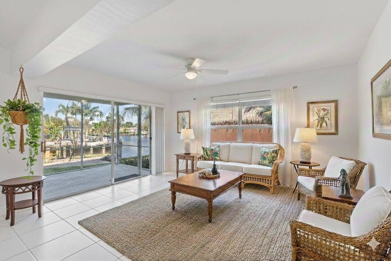 1001 SE 5 Avenue, Pompano Beach, Pompano Beach, FL 33060 INTERIOR