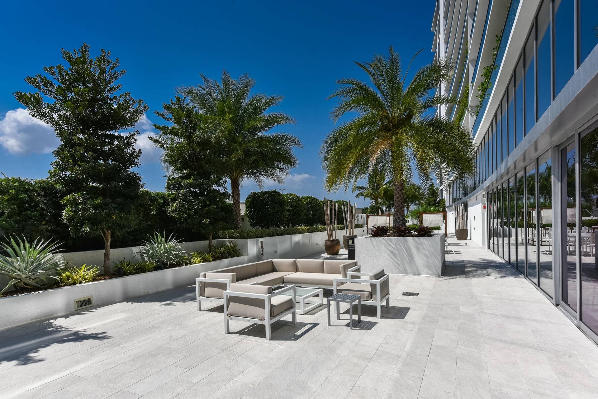 1180 N Federal Highway, #1409, Fort Lauderdale, FL 33304 Sunset deck with waterfall hot tub & relaxation area.