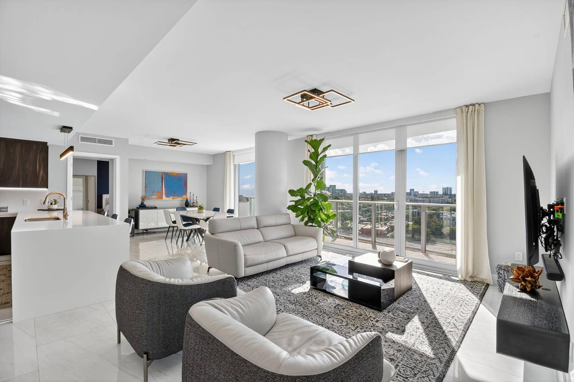 1180 N Federal Highway, #1409, Fort Lauderdale, FL 33304 Spacious Living Room with Floor to Ceiling Impact Glass