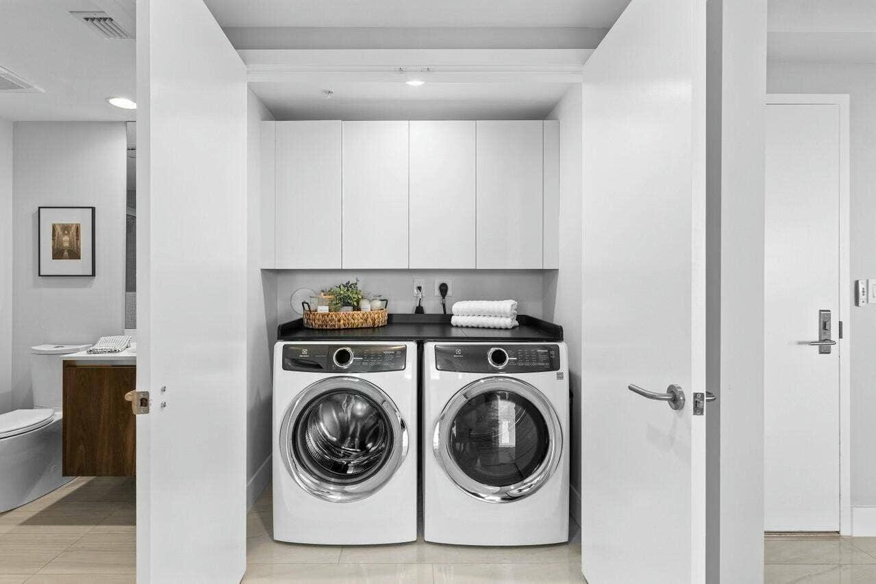 1180 N Federal Highway, #1409, Fort Lauderdale, FL 33304 Laundry Room