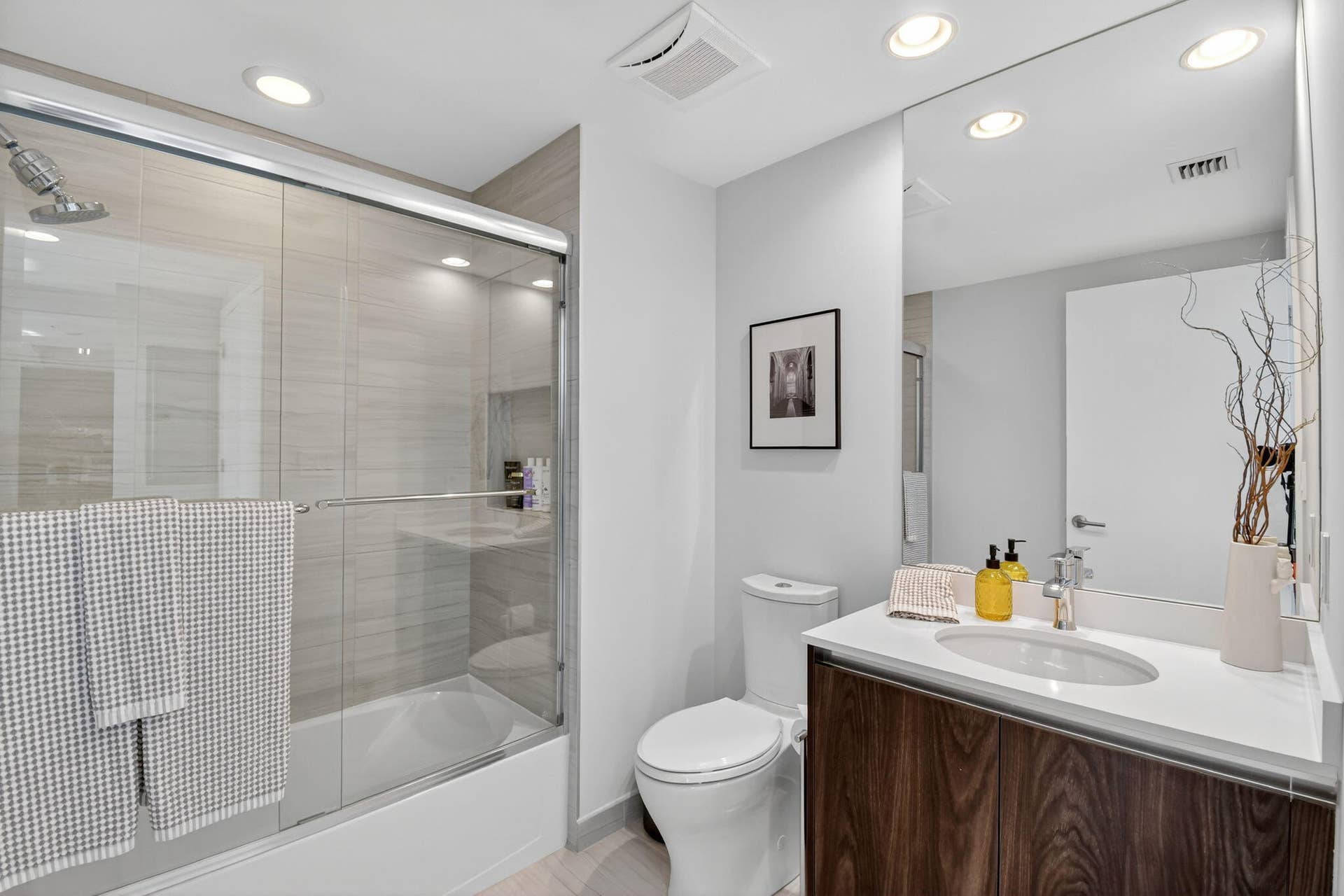 1180 N Federal Highway, #1409, Fort Lauderdale, FL 33304 RIVA1409
