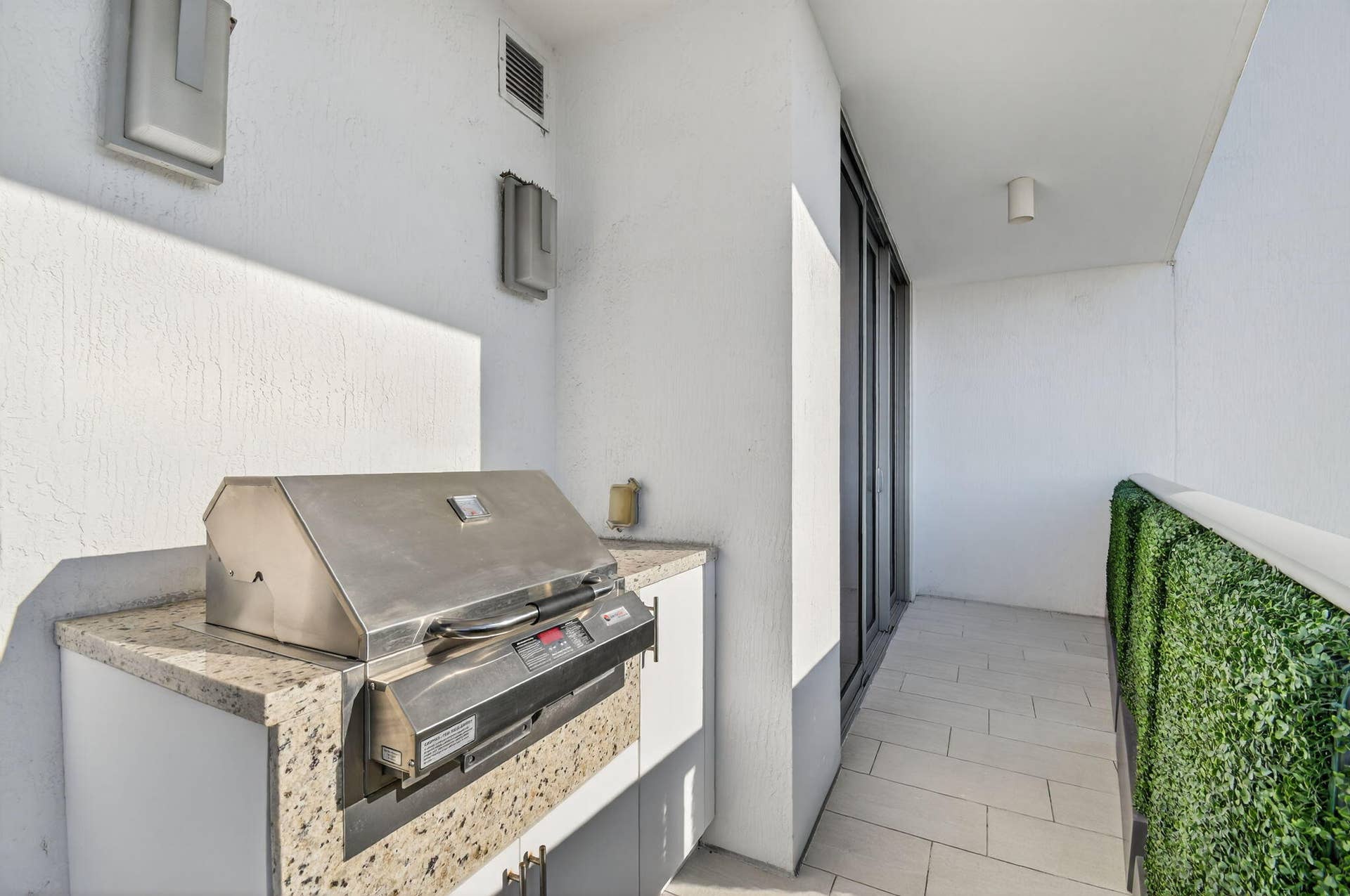 1180 N Federal Highway, #1409, Fort Lauderdale, FL 33304 39-web-or-mls-DSC_1911