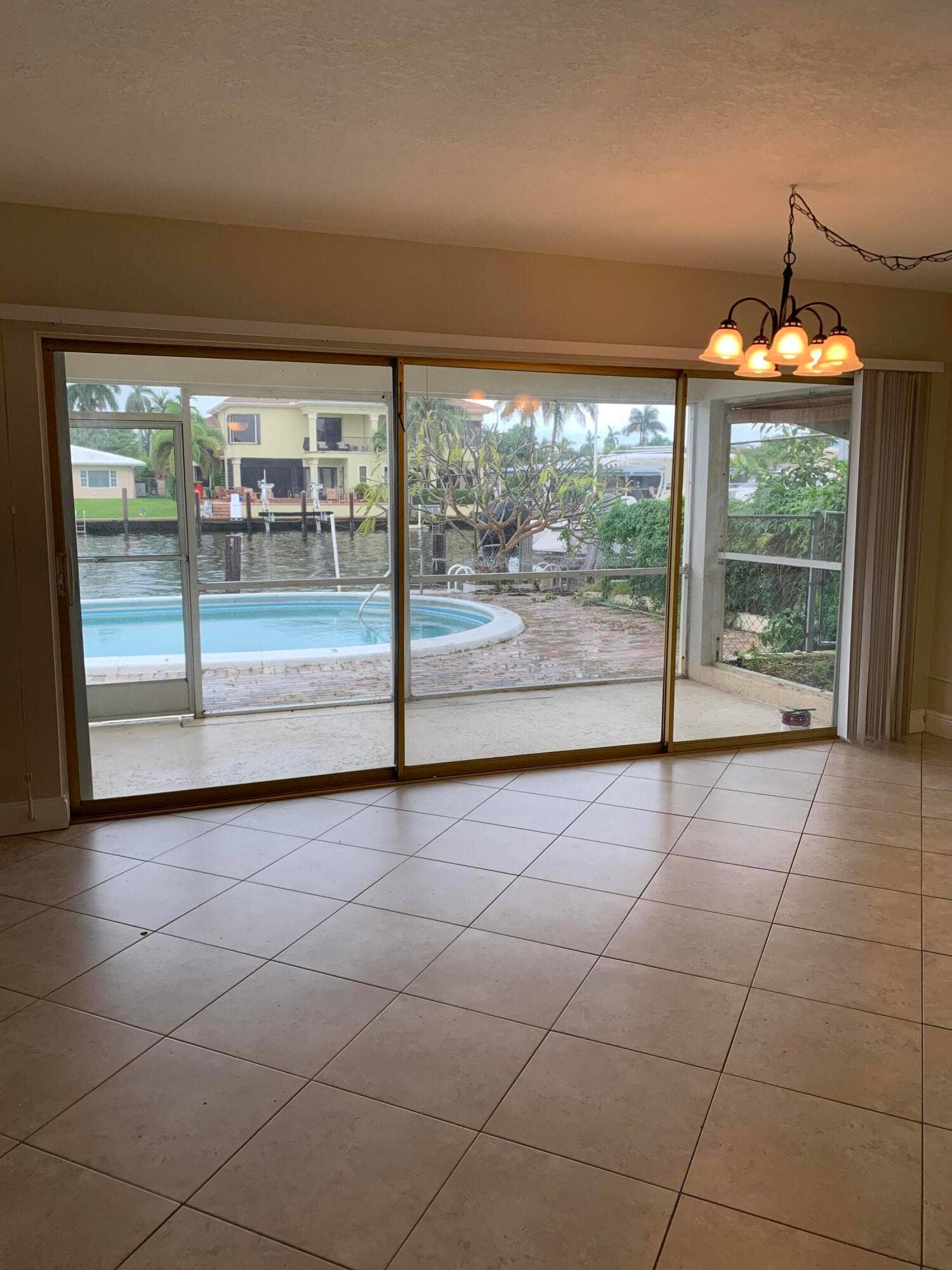 2735 NE 28 Court, Lighthouse Point, FL 33064