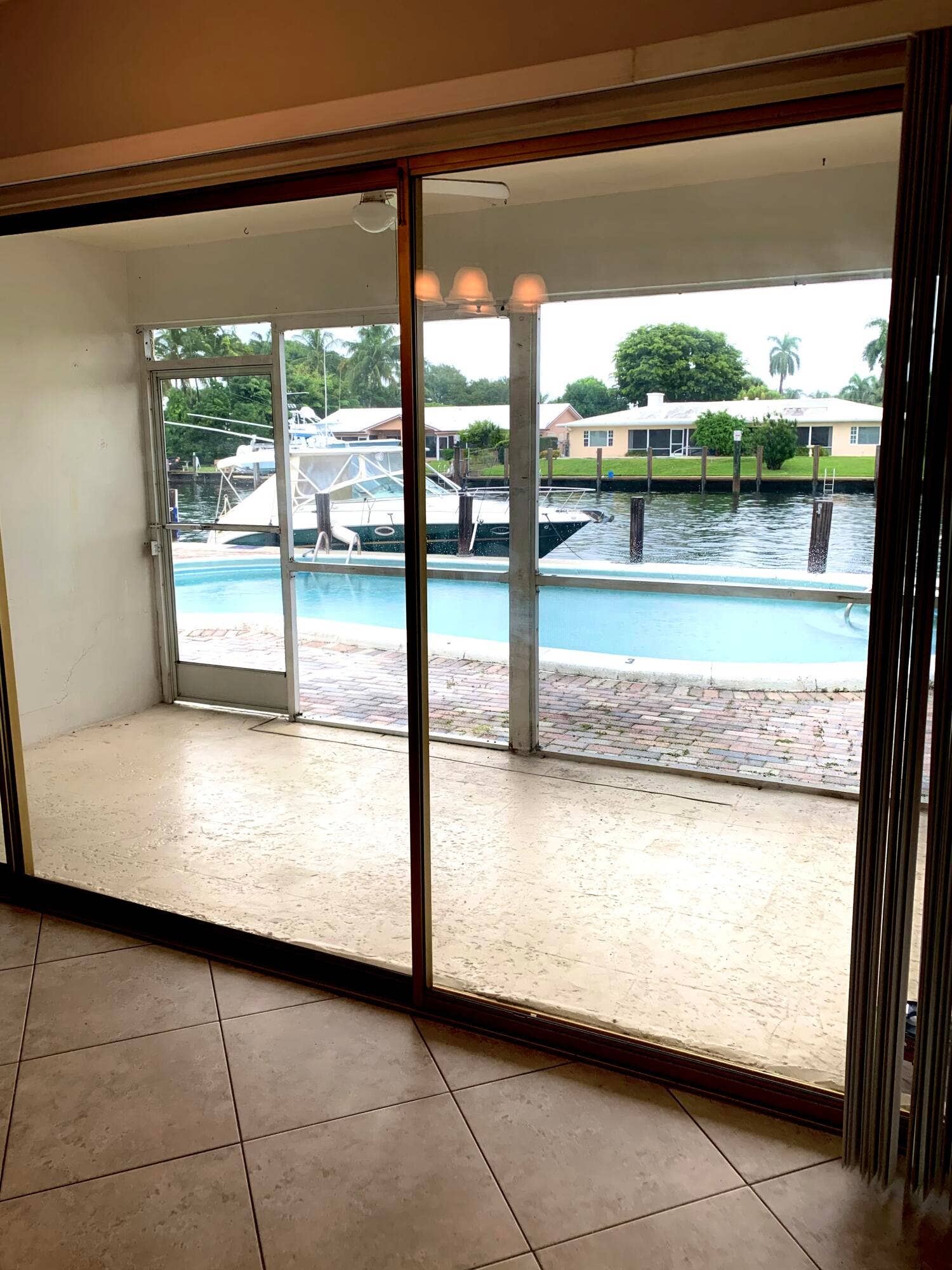 2735 NE 28 Court, Lighthouse Point, FL 33064