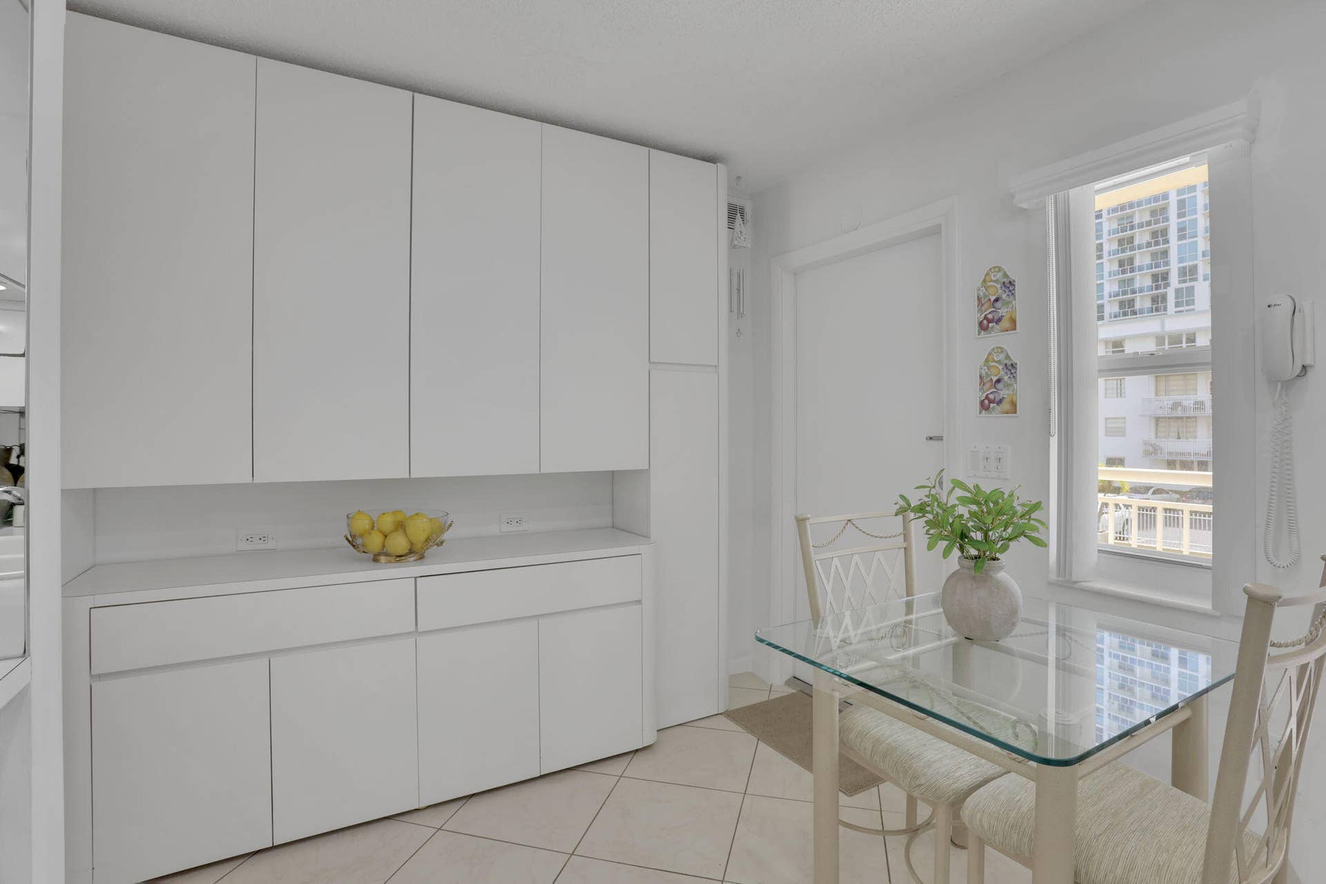 Kitchen Dinette