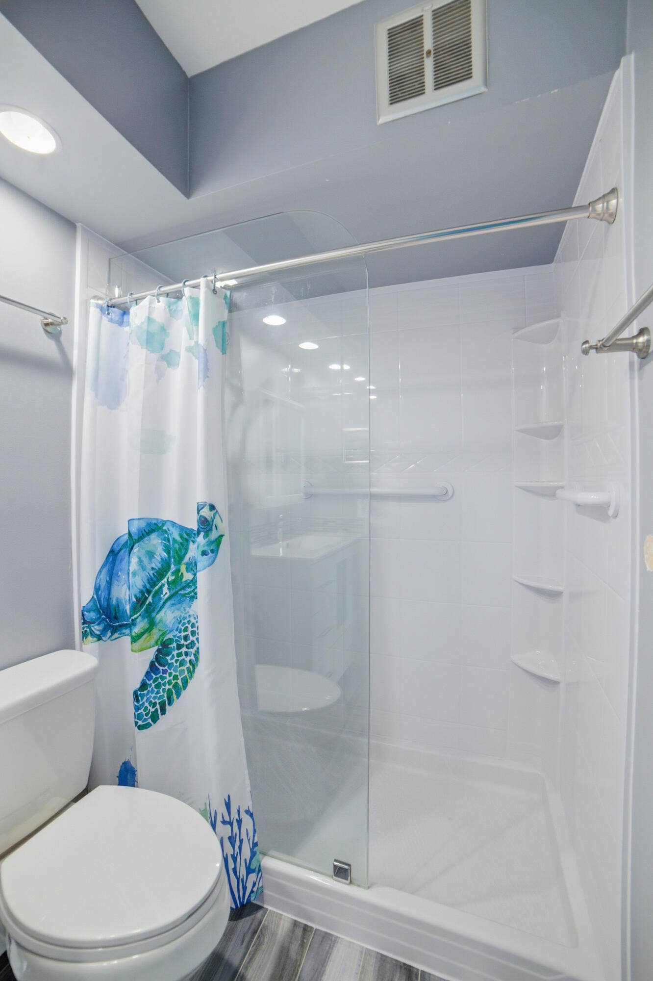 112 Doolen Court, #302, North Palm Beach, FL 33408 Bathroom