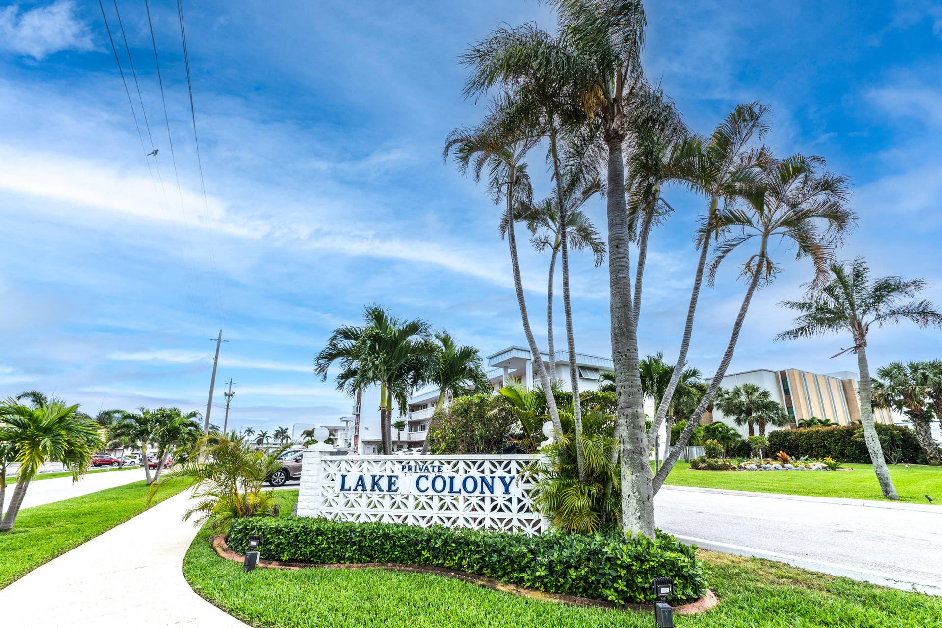 112 Doolen Court, #302, North Palm Beach, FL 33408 Entrance to Community