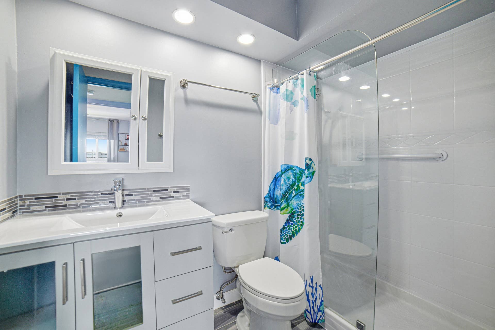 112 Doolen Court, #302, North Palm Beach, FL 33408 Bathroom