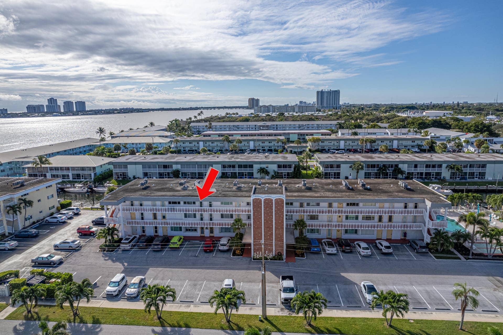 112 Doolen Court, #302, North Palm Beach, FL 33408 Aerial & Location of Unit