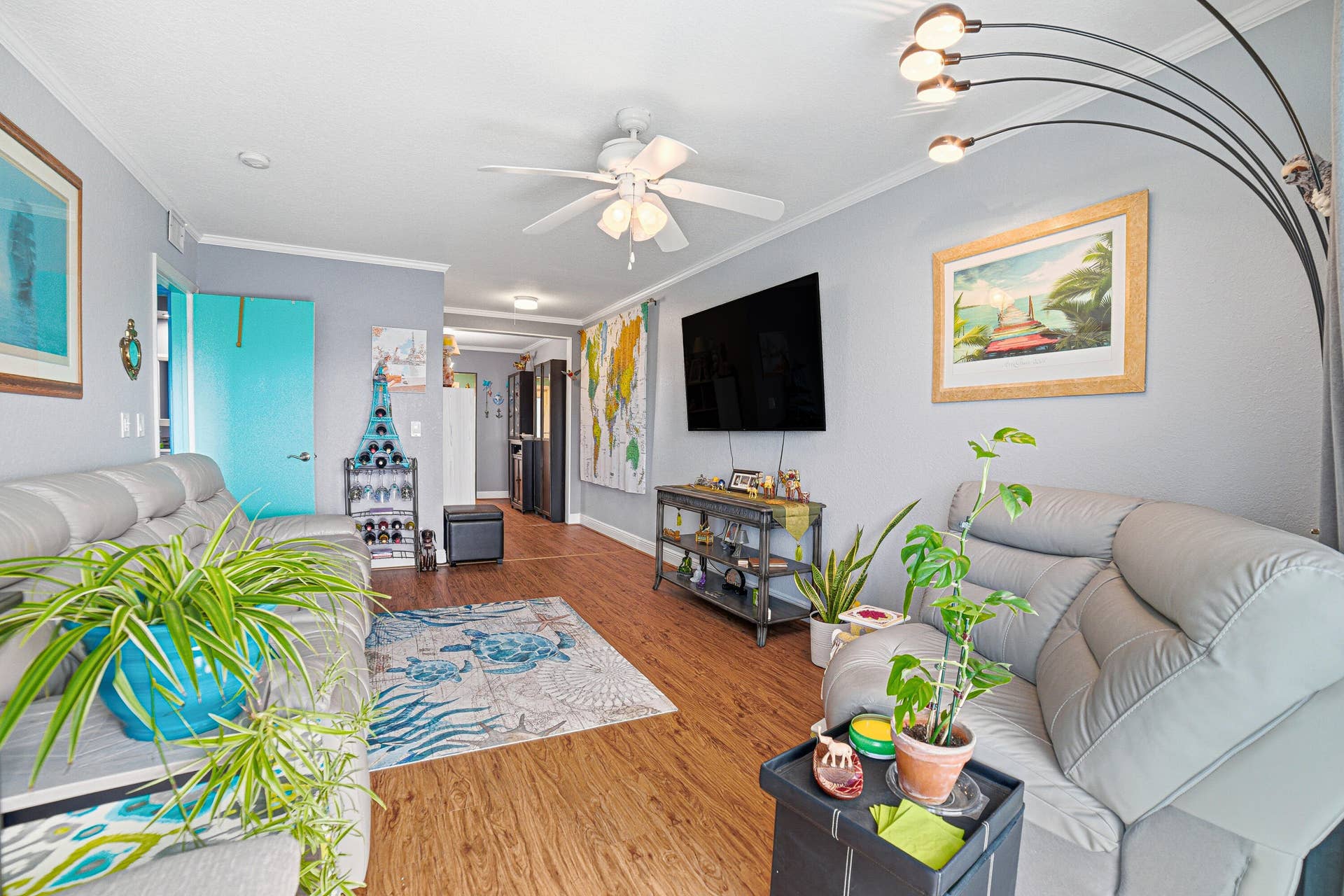 112 Doolen Court, #302, North Palm Beach, FL 33408 Living Room