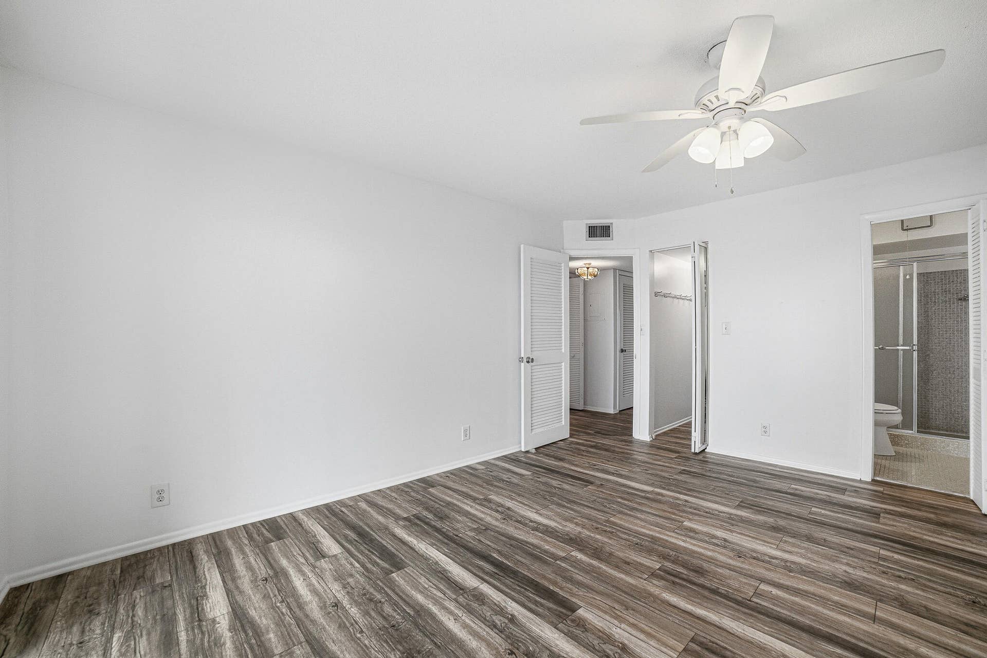 101 Doolen Court, #201, North Palm Beach, FL 33408 Master Bedroom