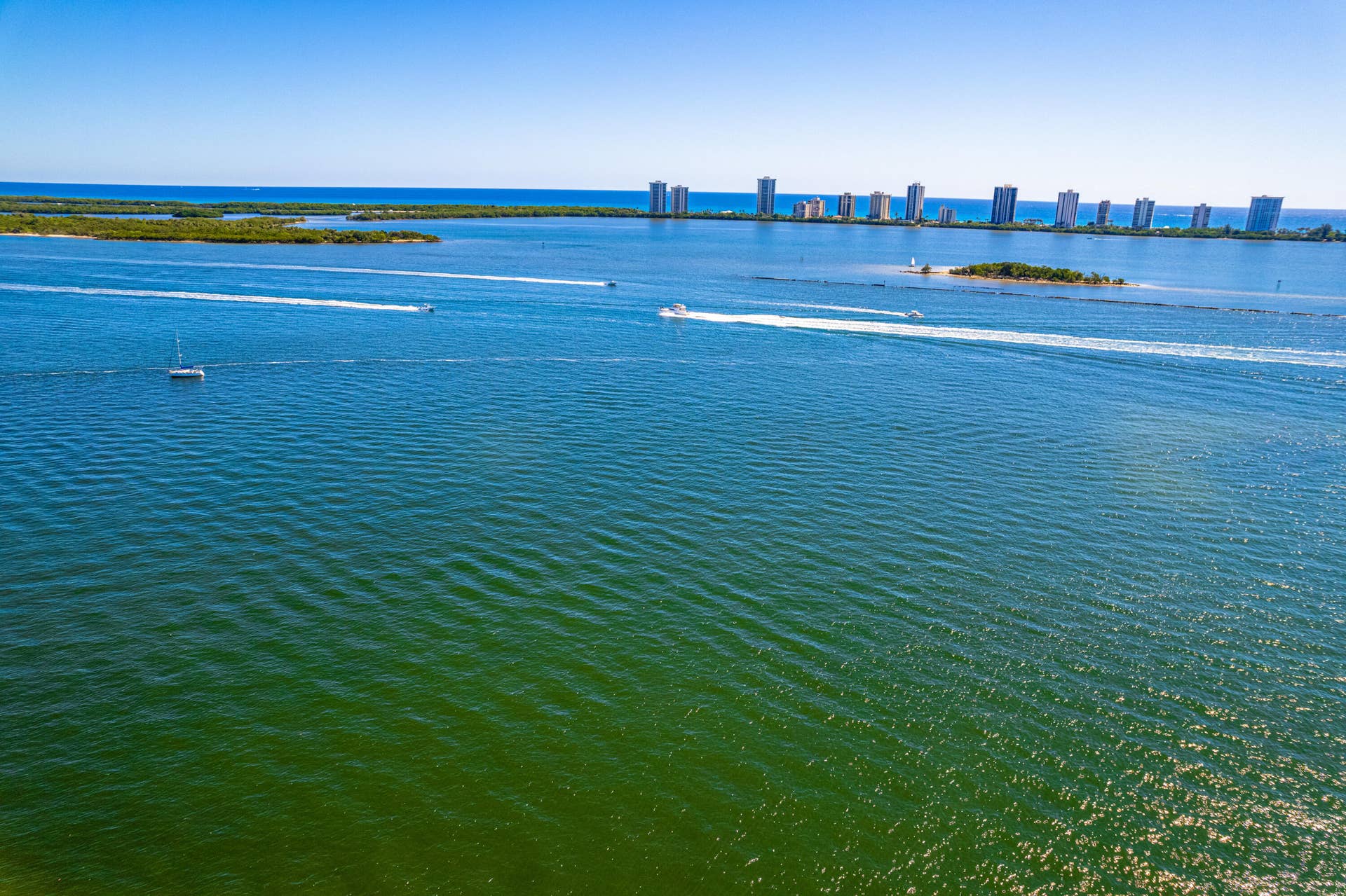101 Doolen Court, #201, North Palm Beach, FL 33408 Aerial East View of Singer Island