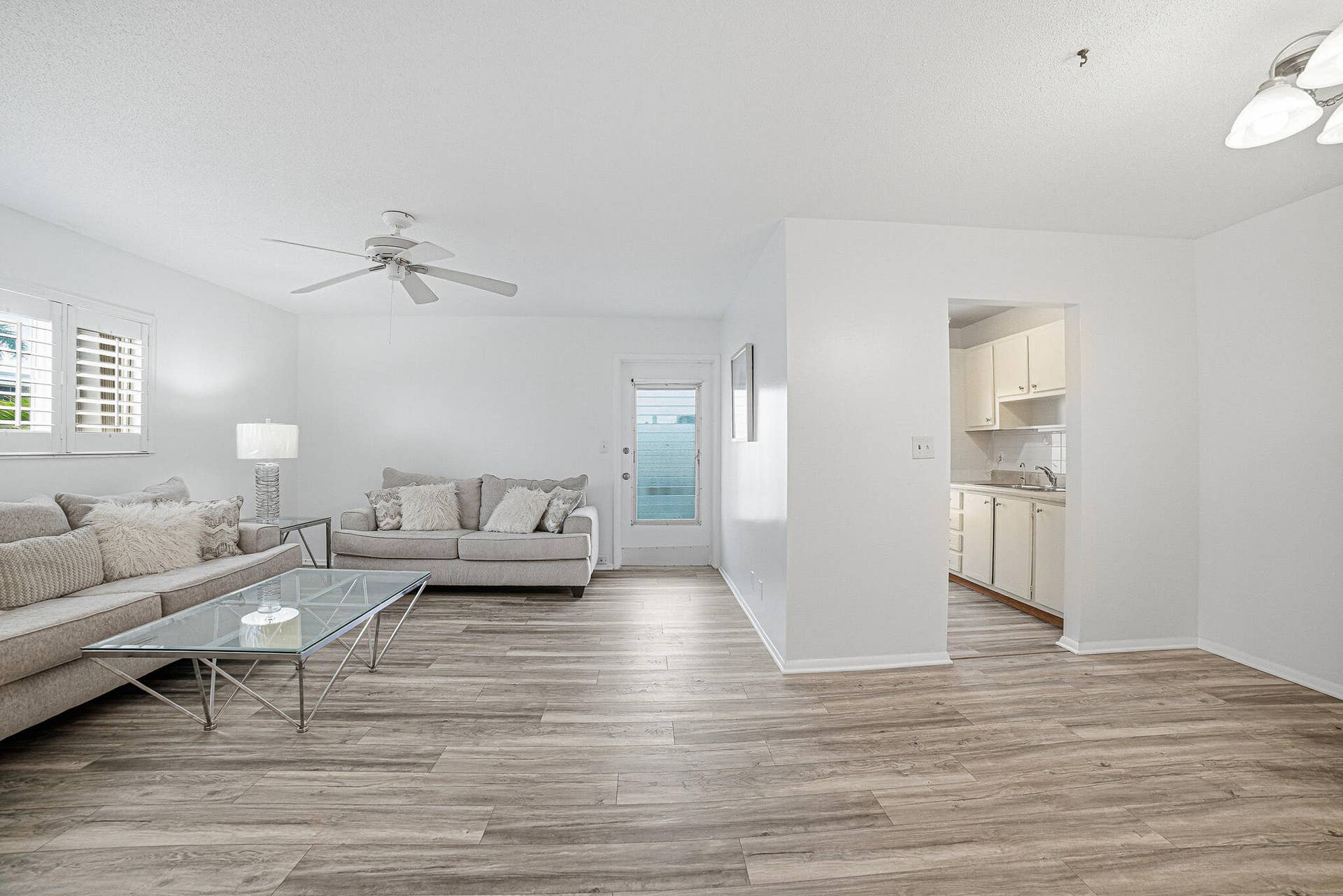 101 Doolen Court, #201, North Palm Beach, FL 33408 Living Room & Dining Area