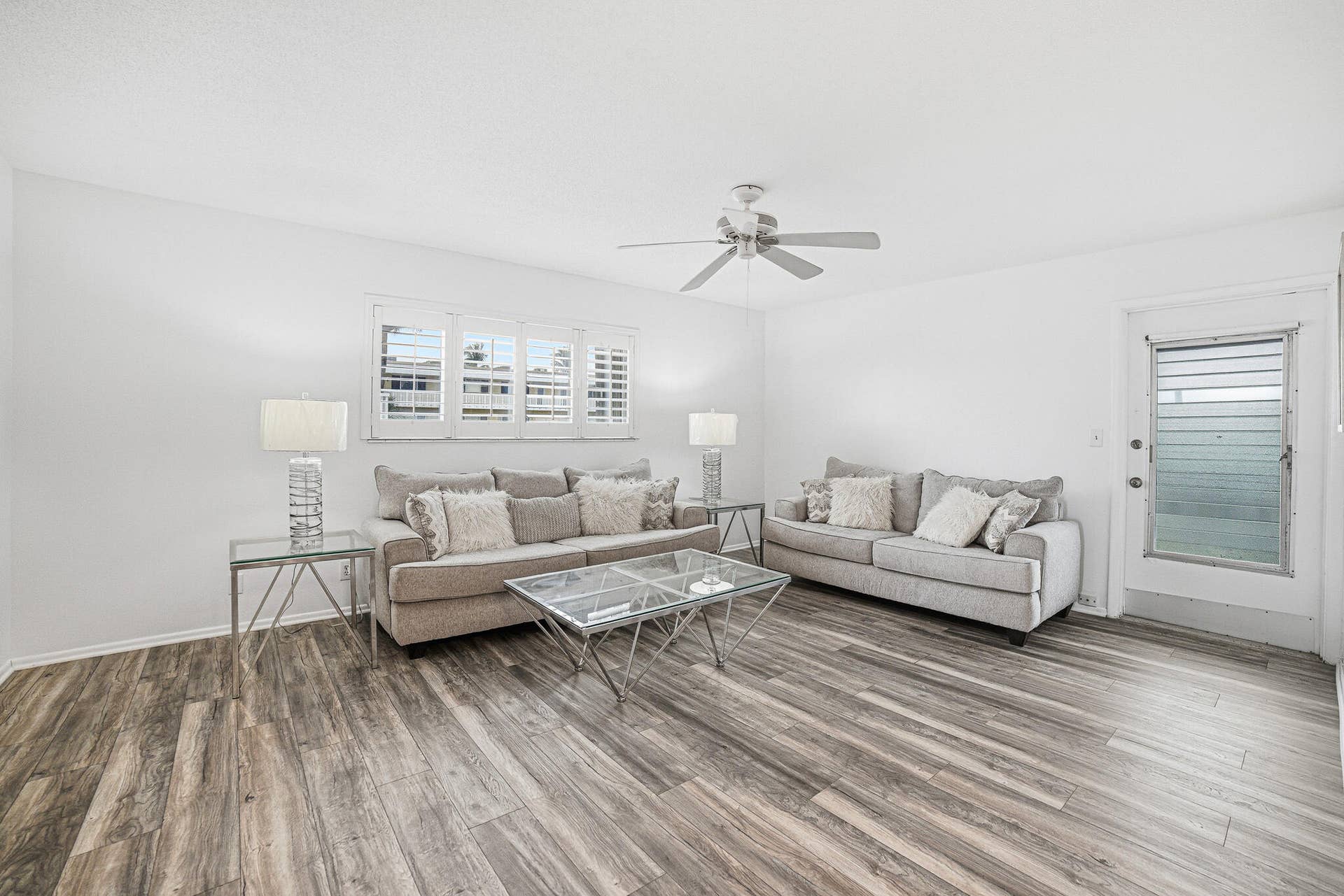 101 Doolen Court, #201, North Palm Beach, FL 33408 Living Room