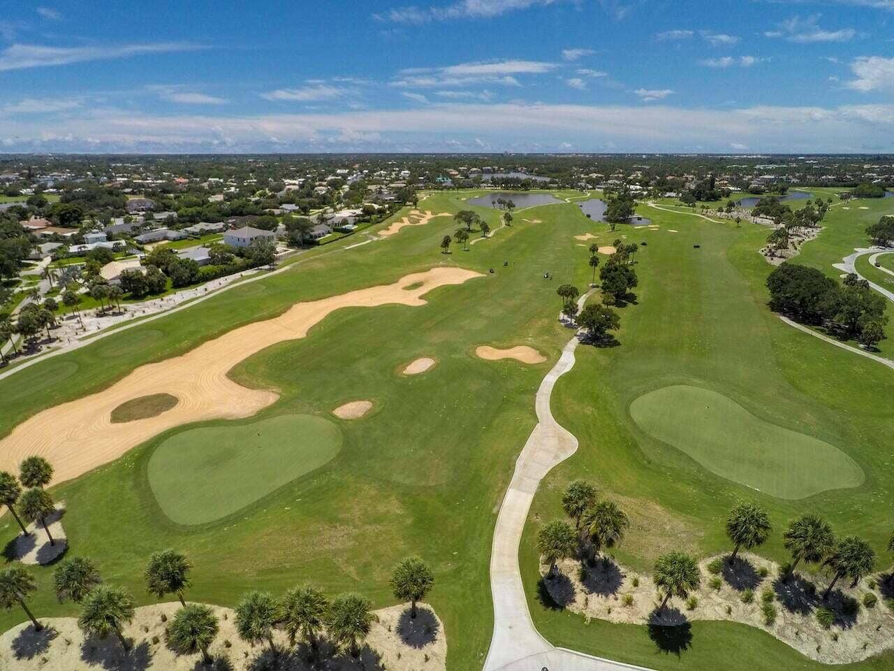 101 Doolen Court, #201, North Palm Beach, FL 33408 North Palm Beach Golf Course