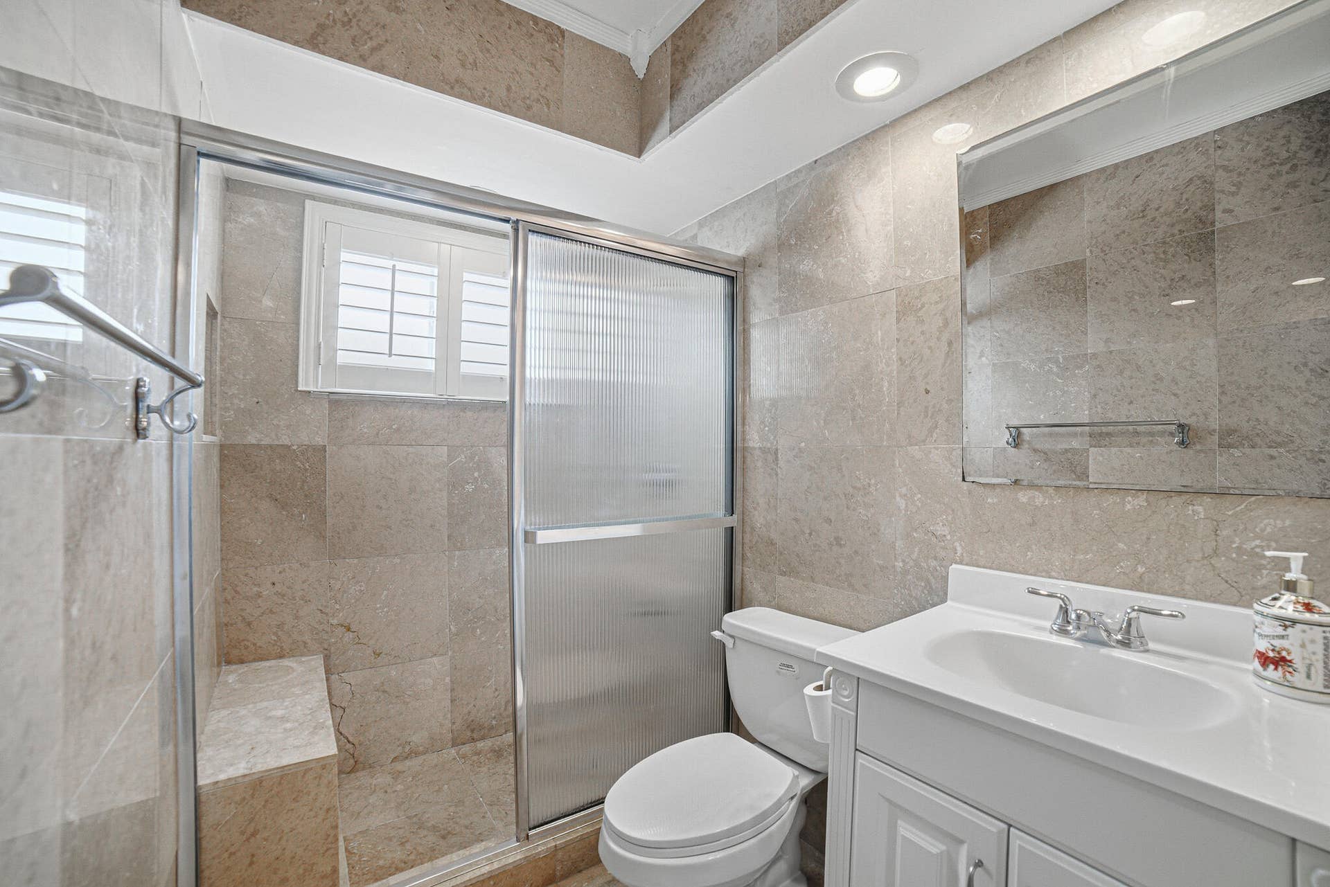101 Doolen Court, #201, North Palm Beach, FL 33408 2nd Bathroom