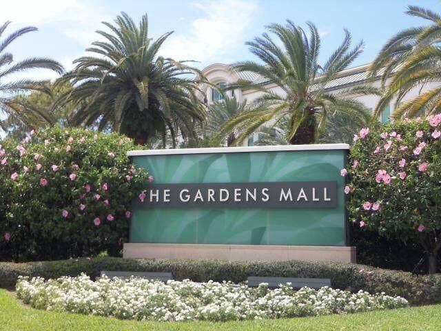 907 Marina Drive, #402, North Palm Beach, FL 33408 1st class shopping