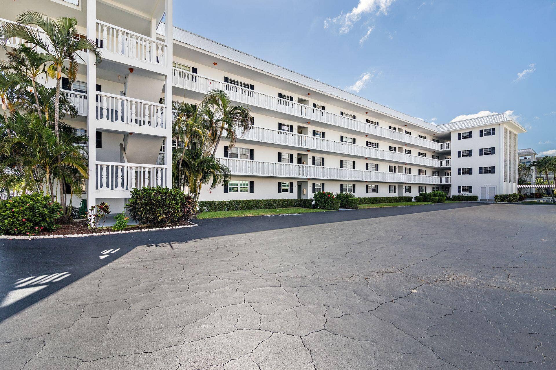 907 Marina Drive, #402, North Palm Beach, FL 33408 3
