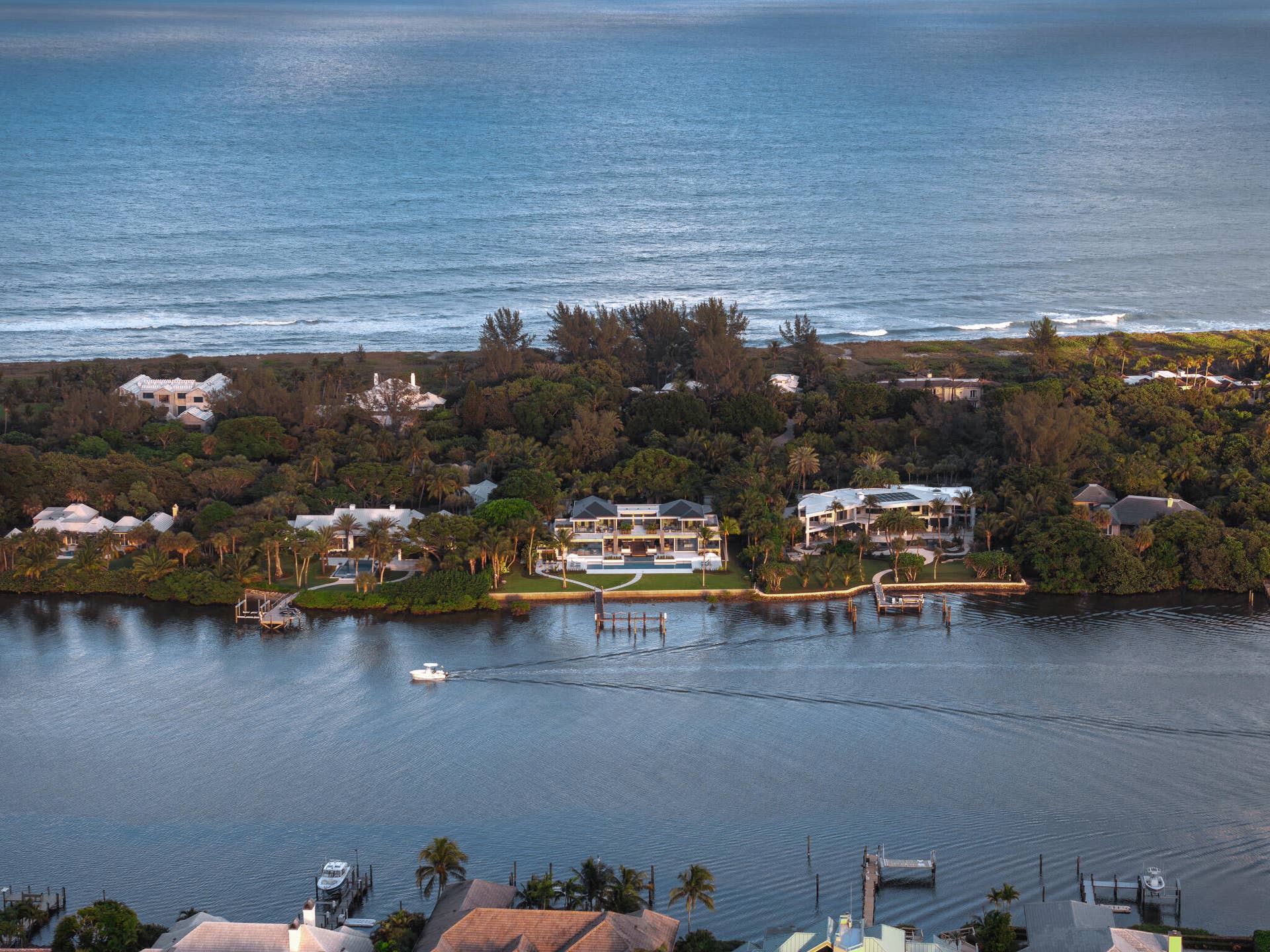 488 S Beach Road, Jupiter Island, FL 33455 488 S Beach Rd, Jupiter Island, 33455-24