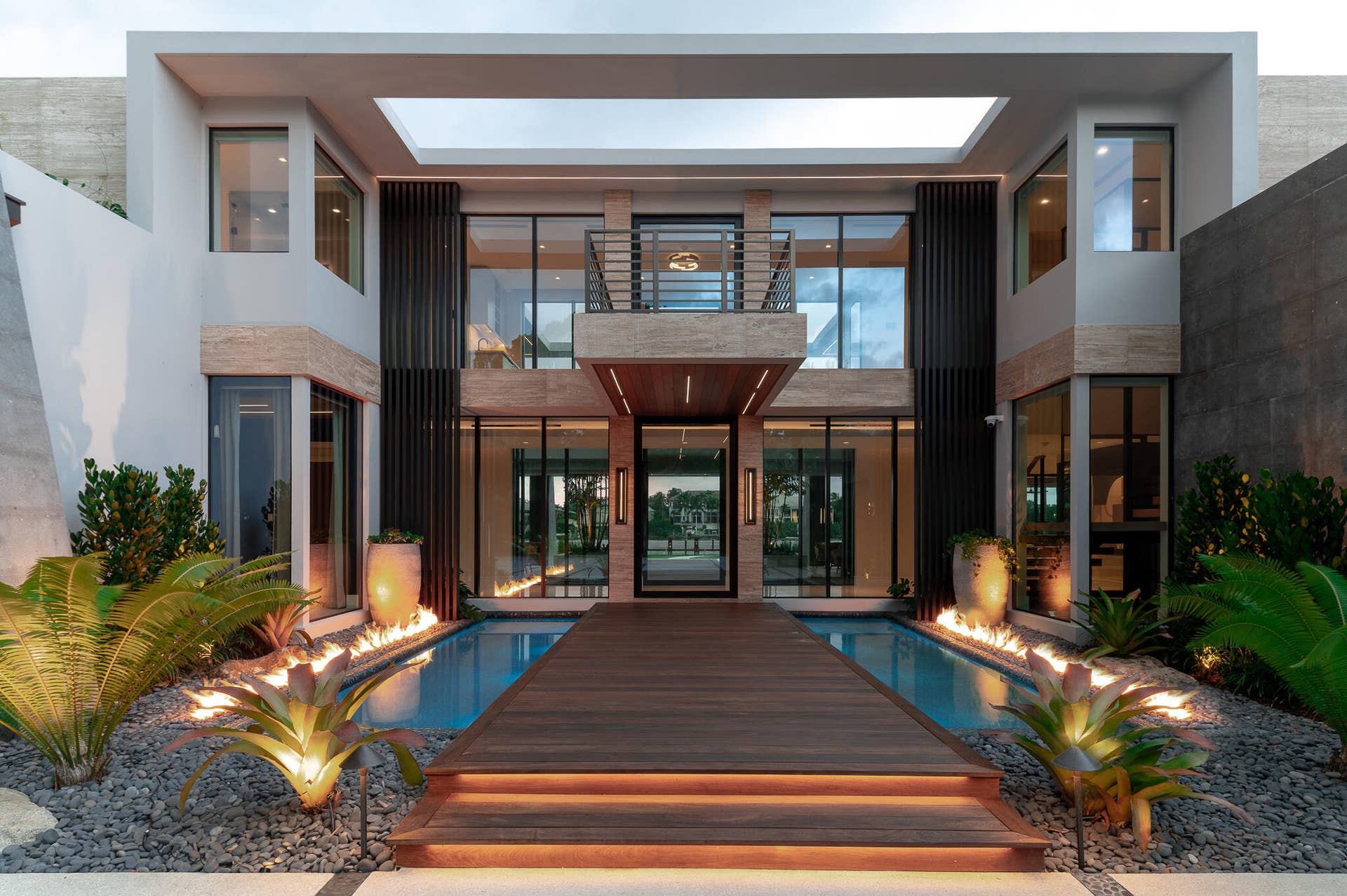 488 S Beach Road, Jupiter Island, FL 33455 488 S Beach Rd, Jupiter Island, 33455-5