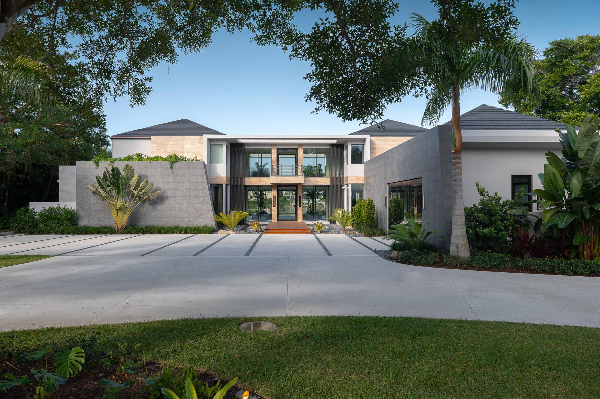 488 S Beach Road, Jupiter Island, FL 33455 488 S Beach Rd, Jupiter Island, 33455-8