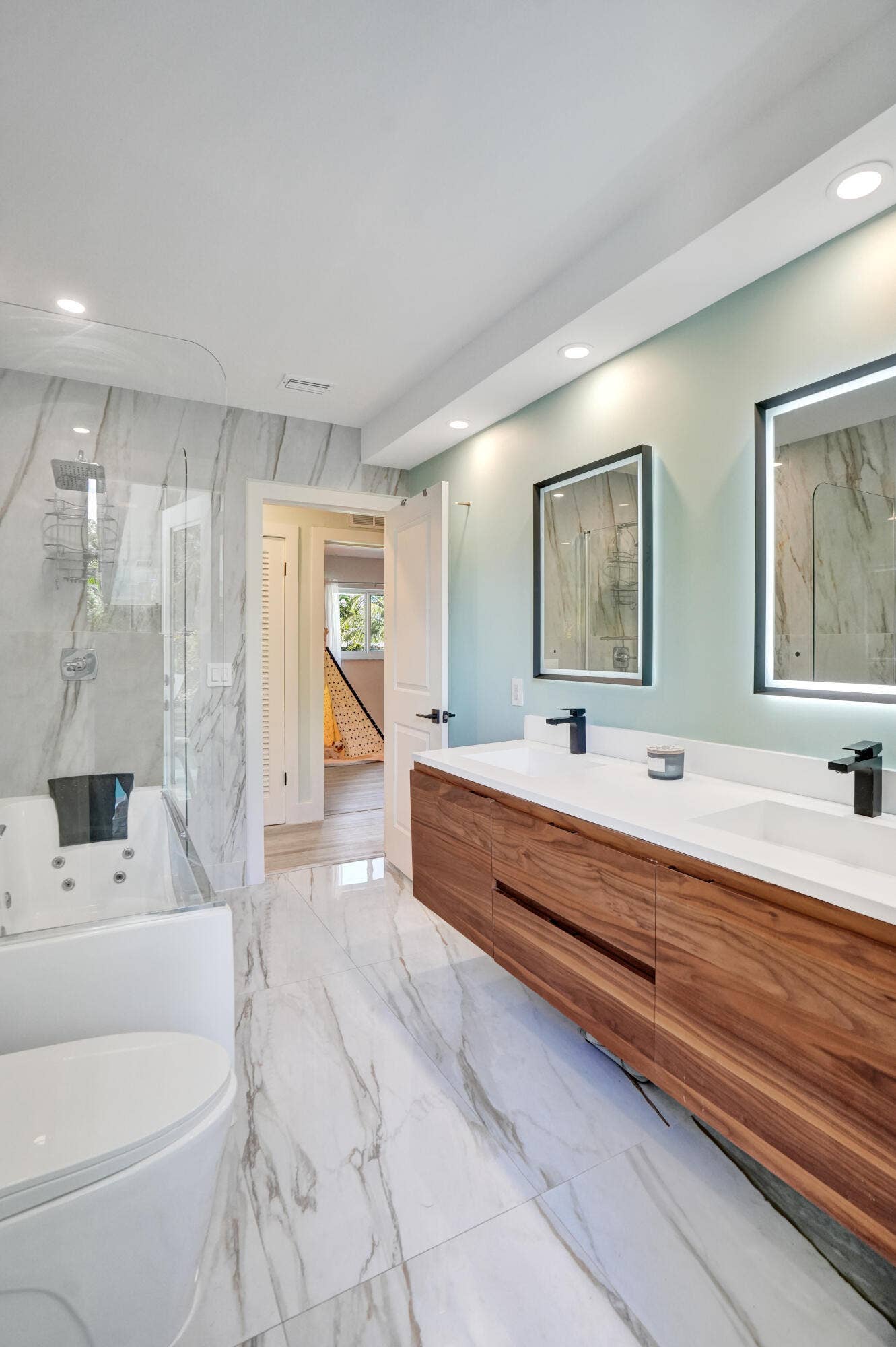 3821 NE 29th Avenue, Lighthouse Point, FL 33064 DSC07064