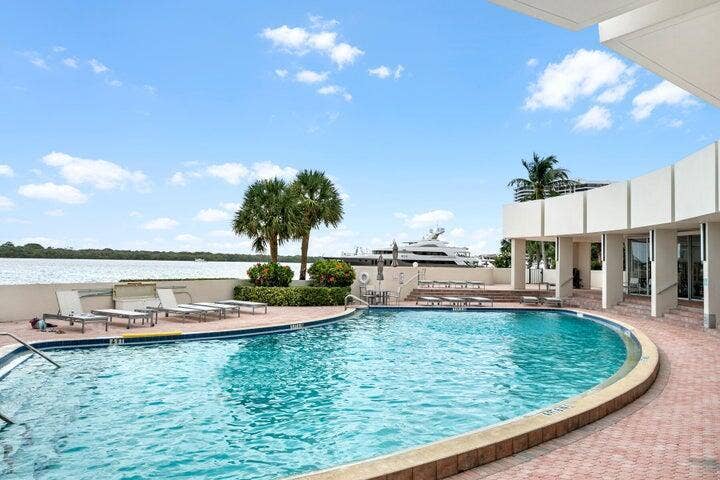 136 Lakeshore Drive, #1010, North Palm Beach, FL 33408 136 Lakeshore Drive, #1010, North Palm Beach, FL 33408