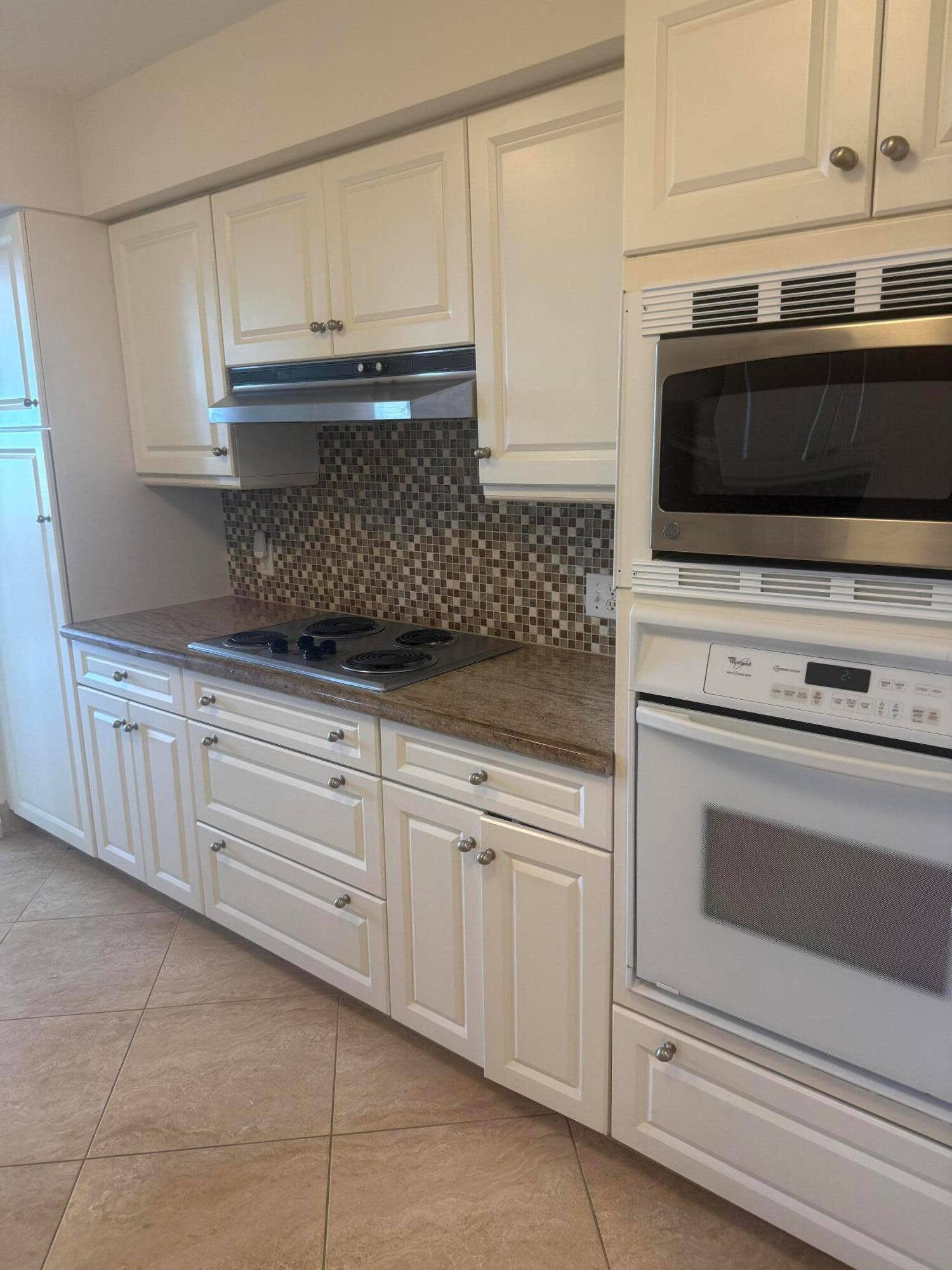 120 Lakeshore Drive, #435, North Palm Beach, FL 33408 IMG_4839