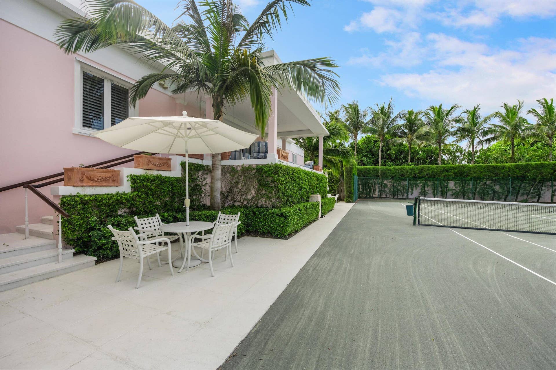911 N Ocean Boulevard, Palm Beach, FL 33480 911 N Ocean Boulevard, Palm Beach, FL 33480