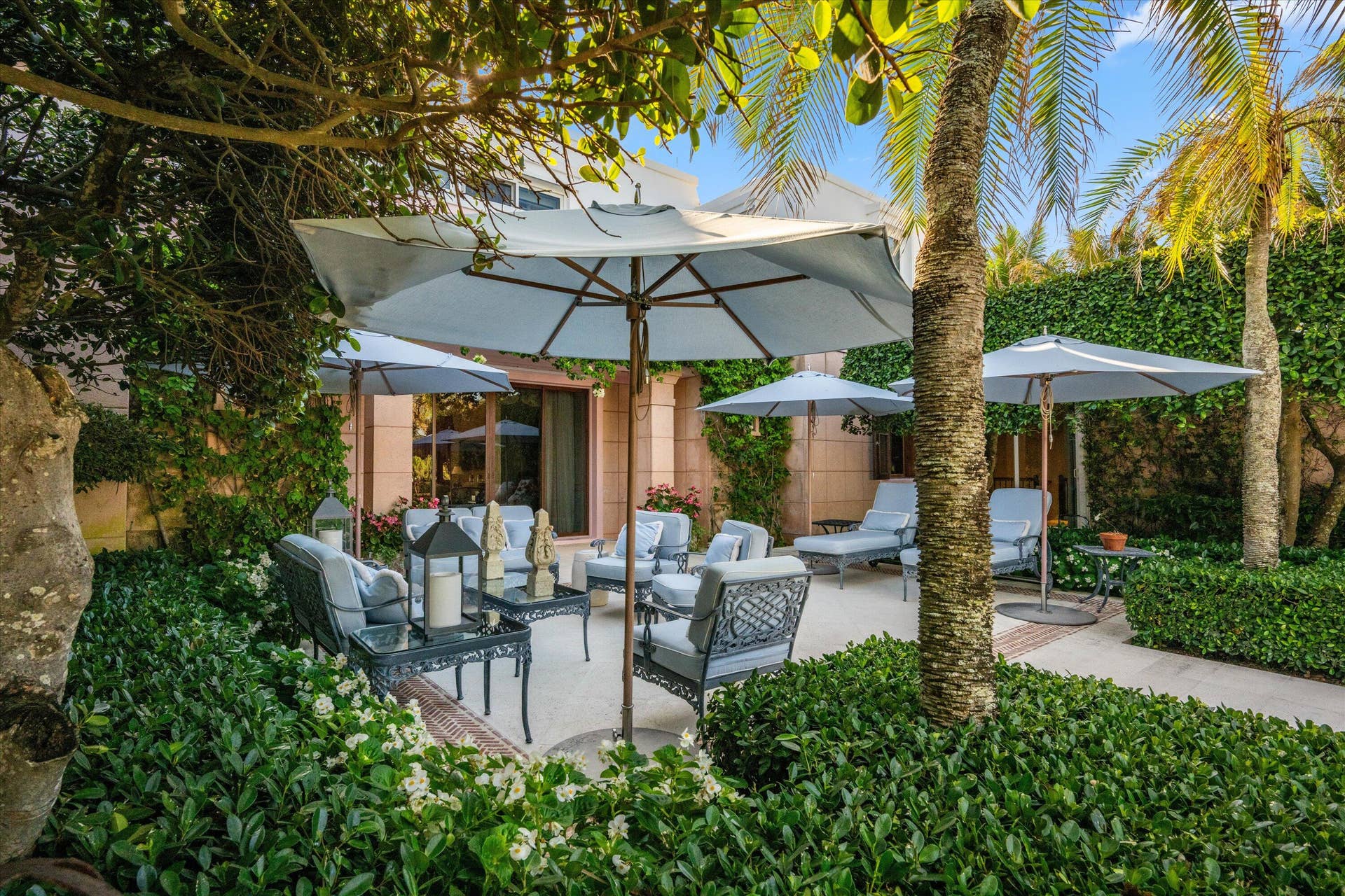 911 N Ocean Boulevard, Palm Beach, FL 33480 911 N Ocean Boulevard, Palm Beach, FL 33480