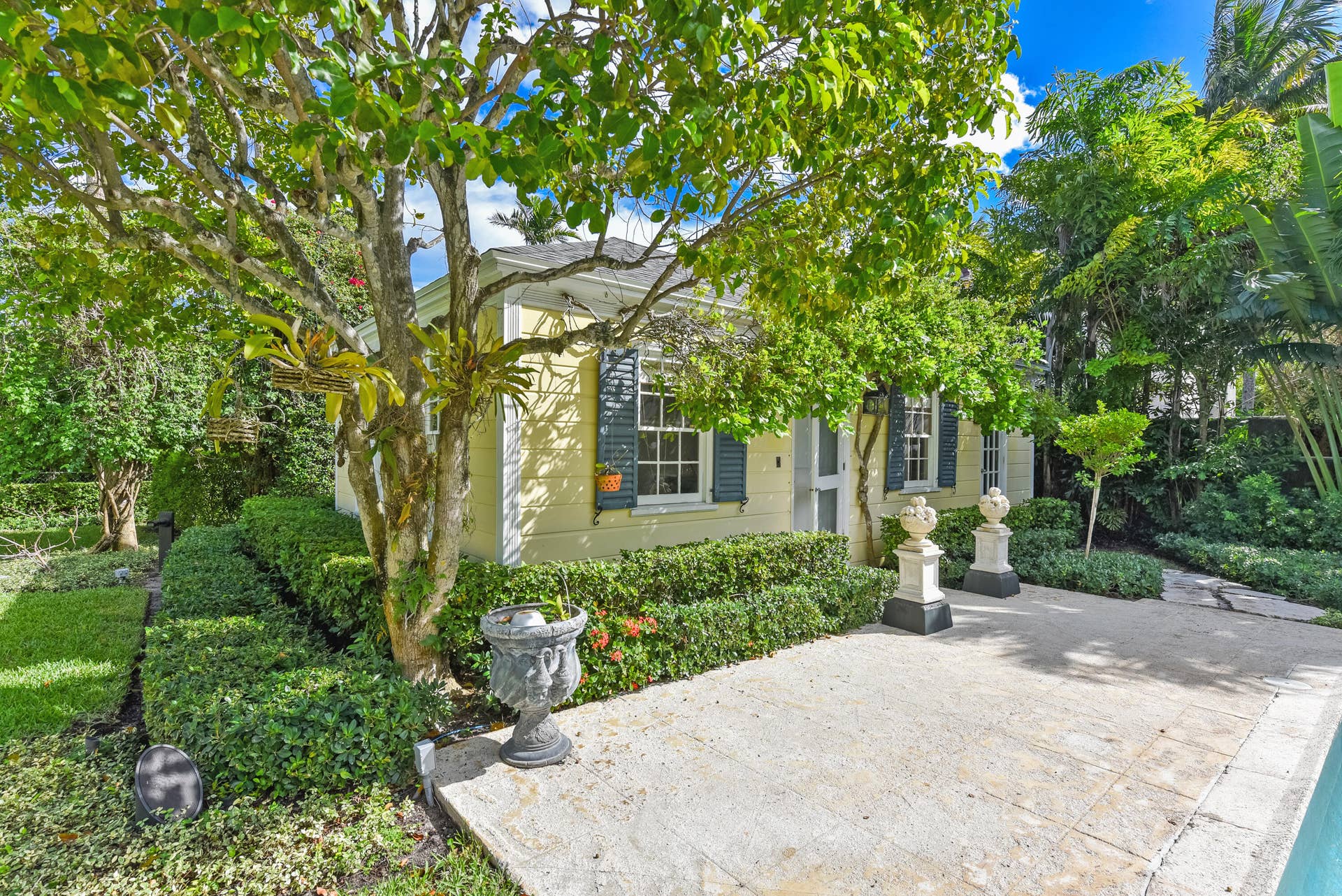 250 Algoma Rd Palm Beach FL-print-046-01