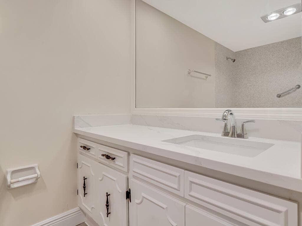 3051 N Course Drive, #110, Pompano Beach, FL 33069