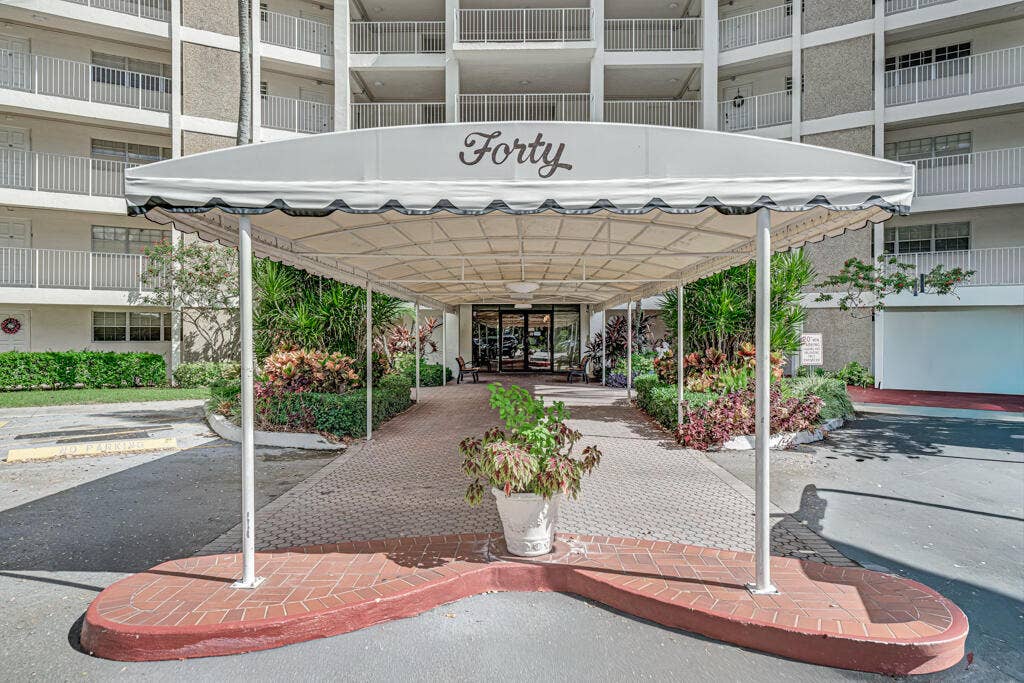 3051 N Course Drive, #110, Pompano Beach, FL 33069