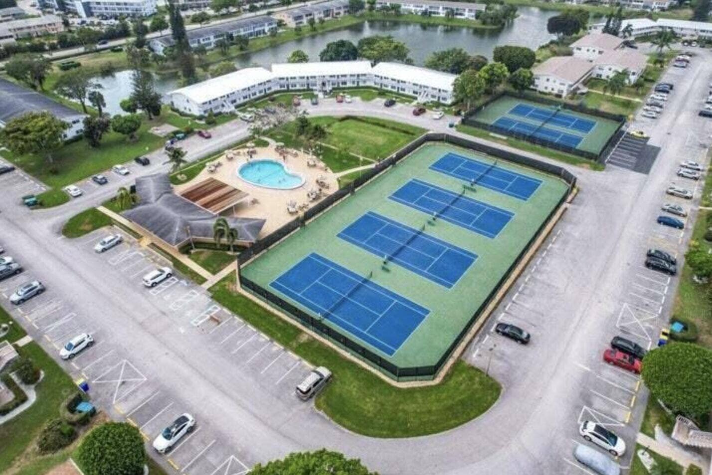 TENNIS