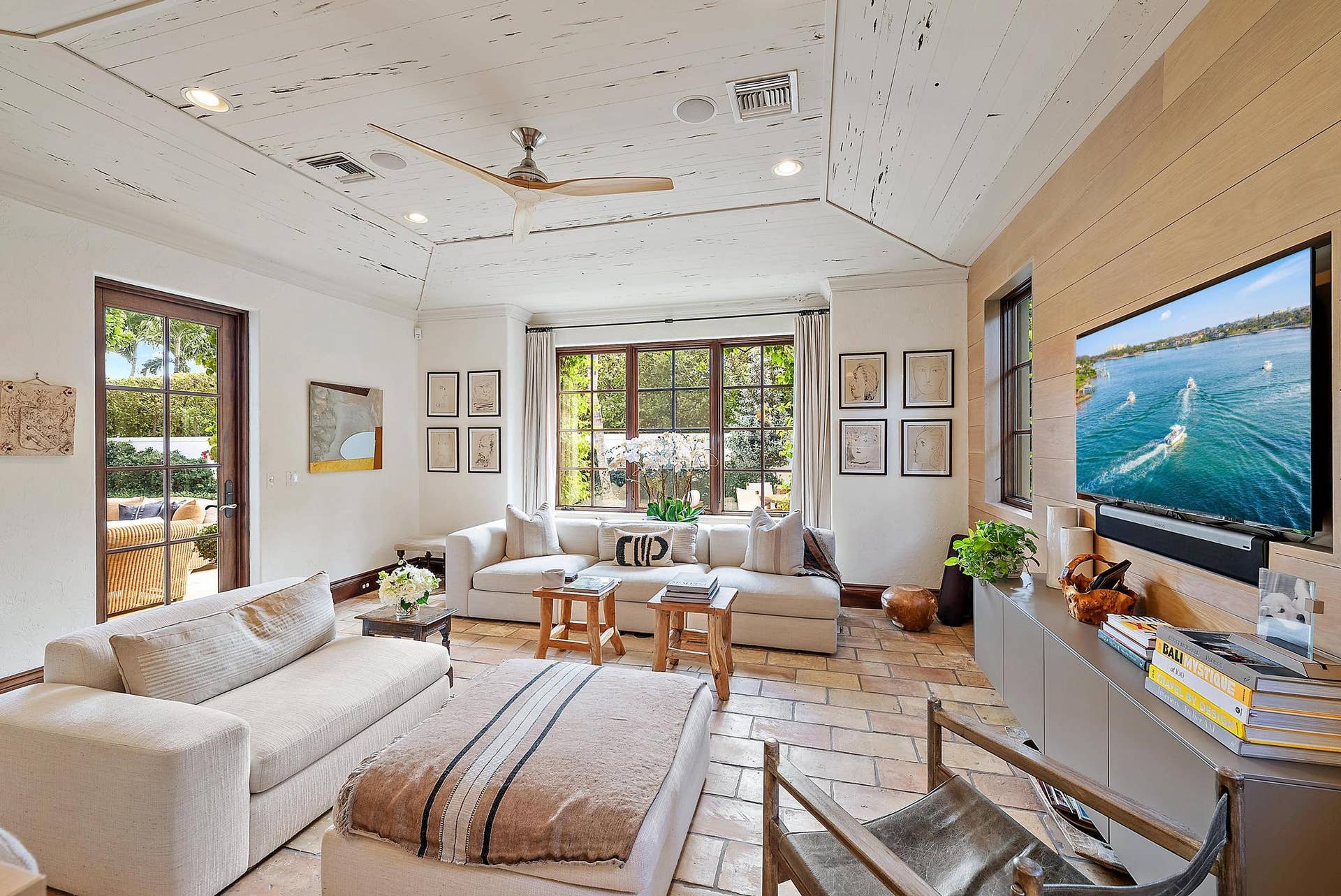 234 Ridgeview Drive, Palm Beach, FL 33480 Sitting room