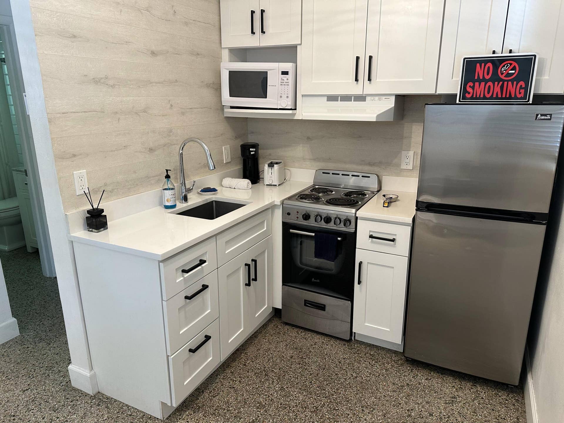 1258 Beach Road, #7, Singer Island, Singer Island, FL 33404