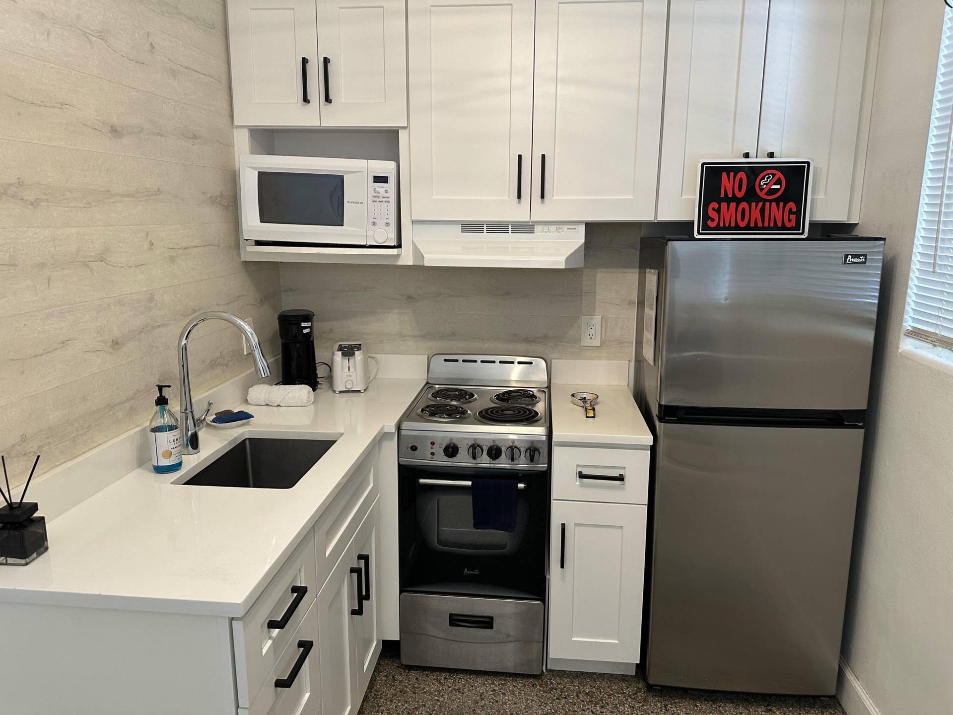 1258 Beach Road, #7, Singer Island, Singer Island, FL 33404