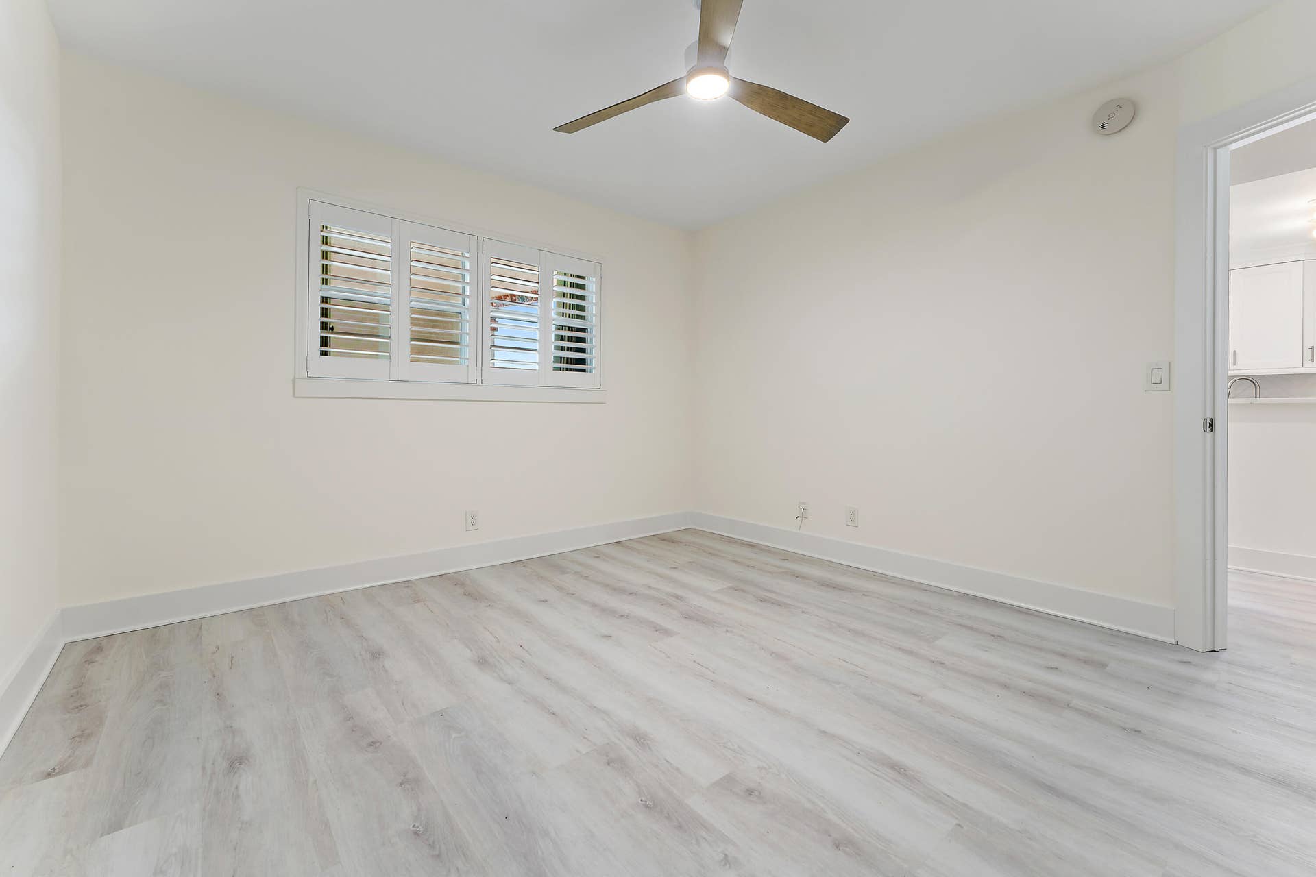 29 Yacht Club Drive, #407, North Palm Beach, FL 33408 029-29YachtClubDr-407-NorthPalmBeach-FUL