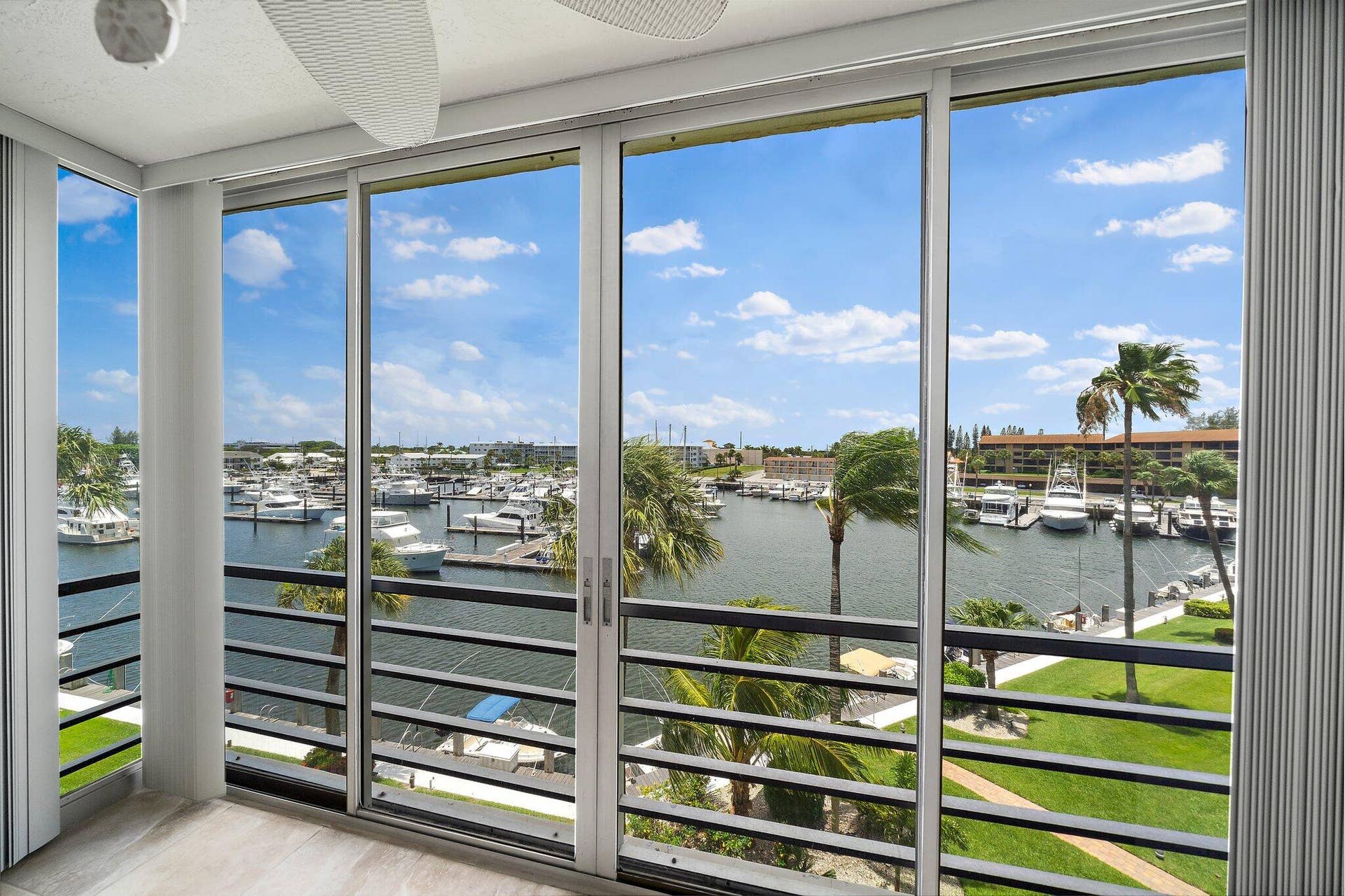 29 Yacht Club Drive, #407, North Palm Beach, FL 33408 023-29YachtClubDr407-NorthPalmBeach-FL-S