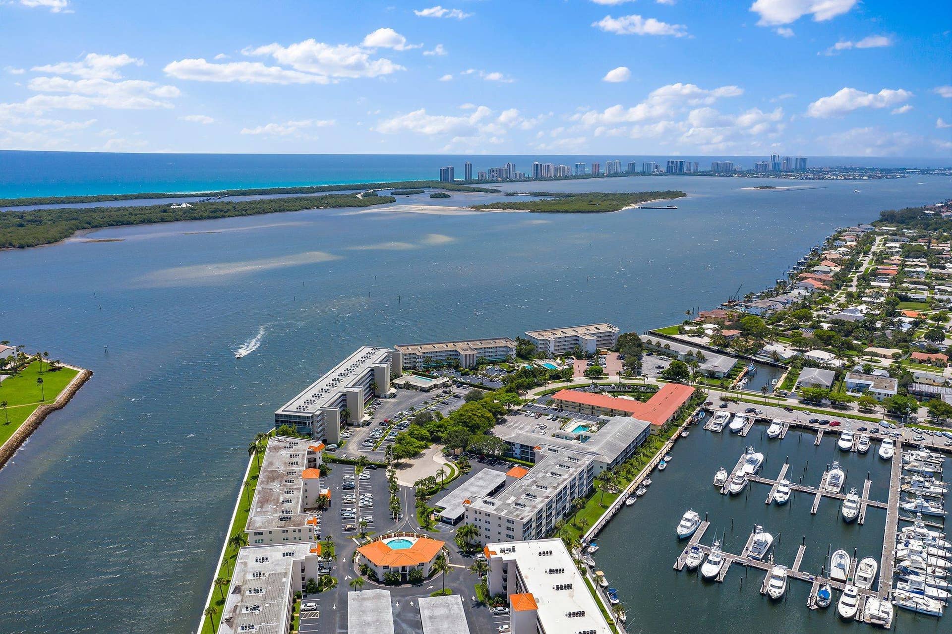 29 Yacht Club Drive, #407, North Palm Beach, FL 33408 045-29YachtClubDr407-NorthPalmBeach-FL-S