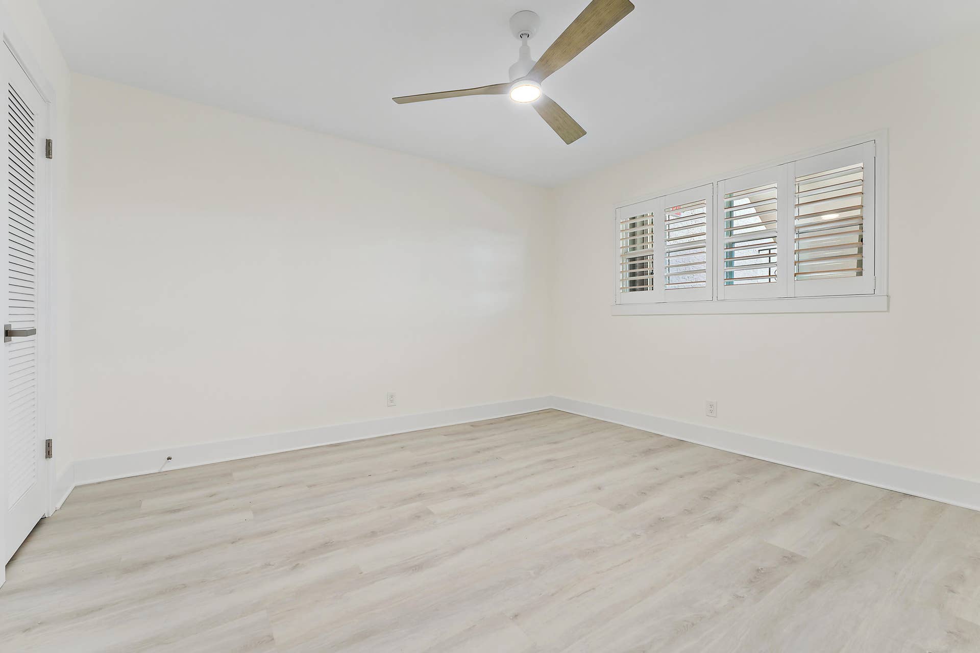 29 Yacht Club Drive, #407, North Palm Beach, FL 33408 028-29YachtClubDr-407-NorthPalmBeach-FUL