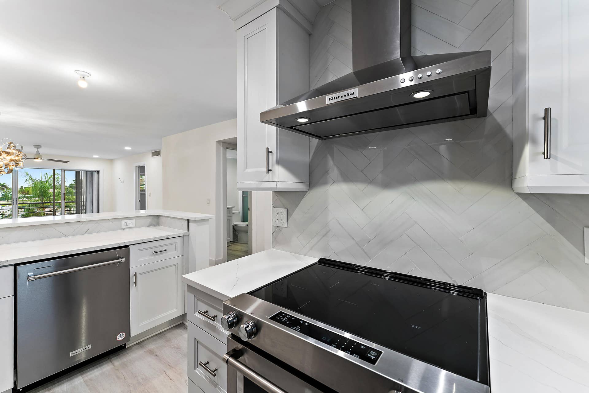 29 Yacht Club Drive, #407, North Palm Beach, FL 33408 012-29YachtClubDr-407-NorthPalmBeach-FUL