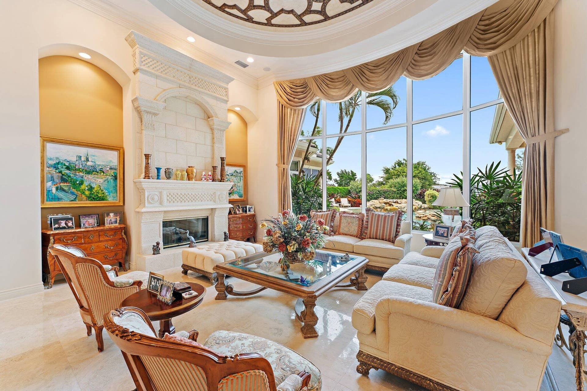 12049 SE Intracoastal Terrace, Jupiter, FL 33469 Living Room