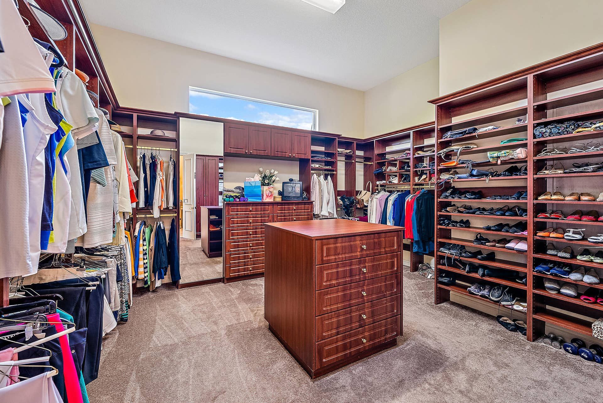 12049 SE Intracoastal Terrace, Jupiter, FL 33469 Walk In Closet