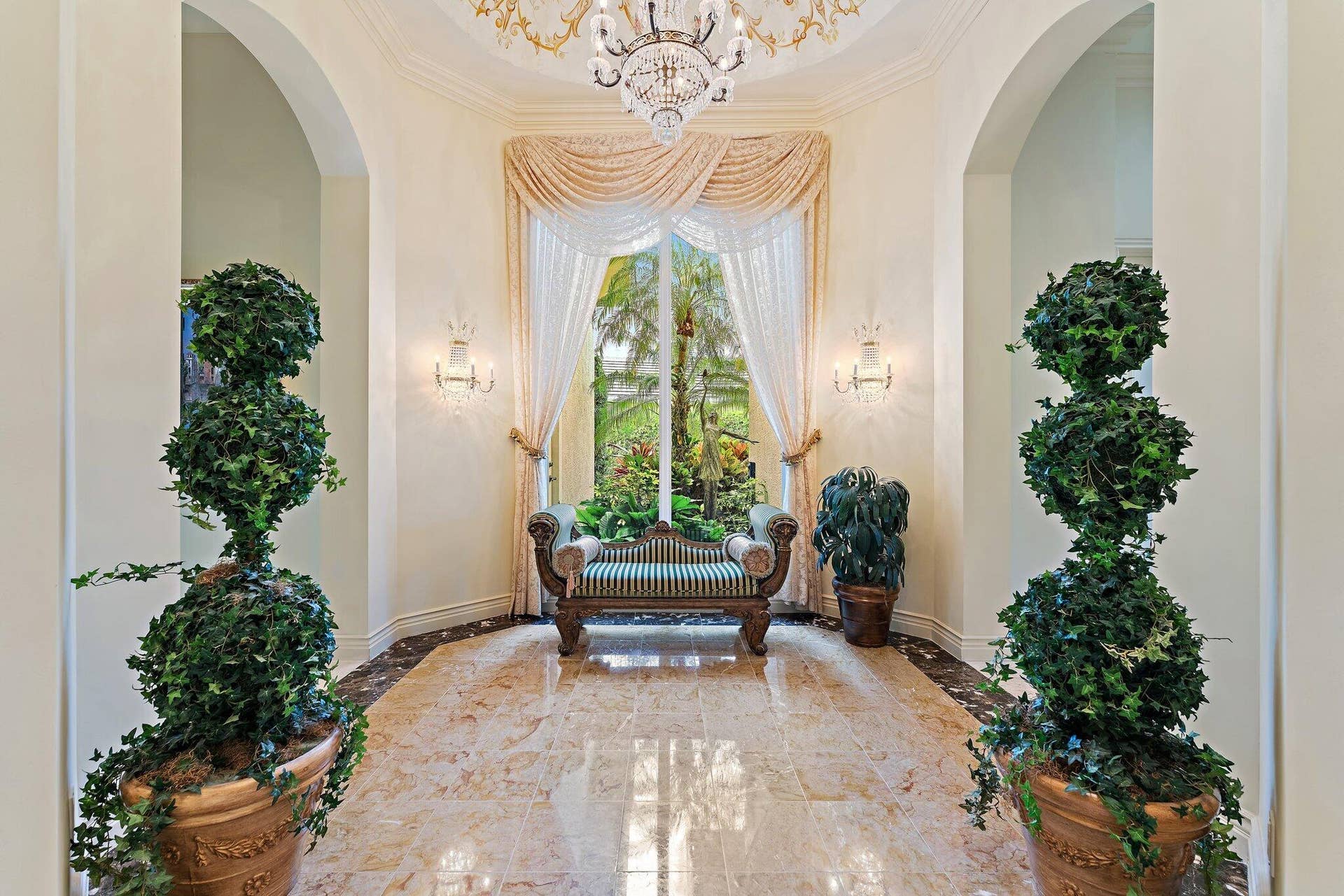 12049 SE Intracoastal Terrace, Jupiter, FL 33469 Primary Suite Entrance