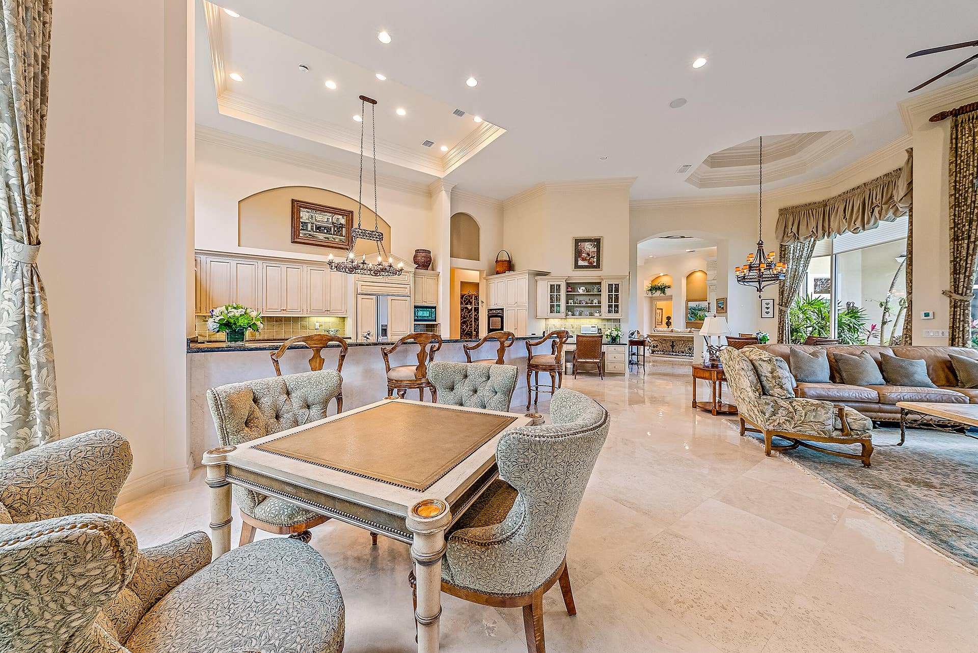12049 SE Intracoastal Terrace, Jupiter, FL 33469 Family Room - Kitchen