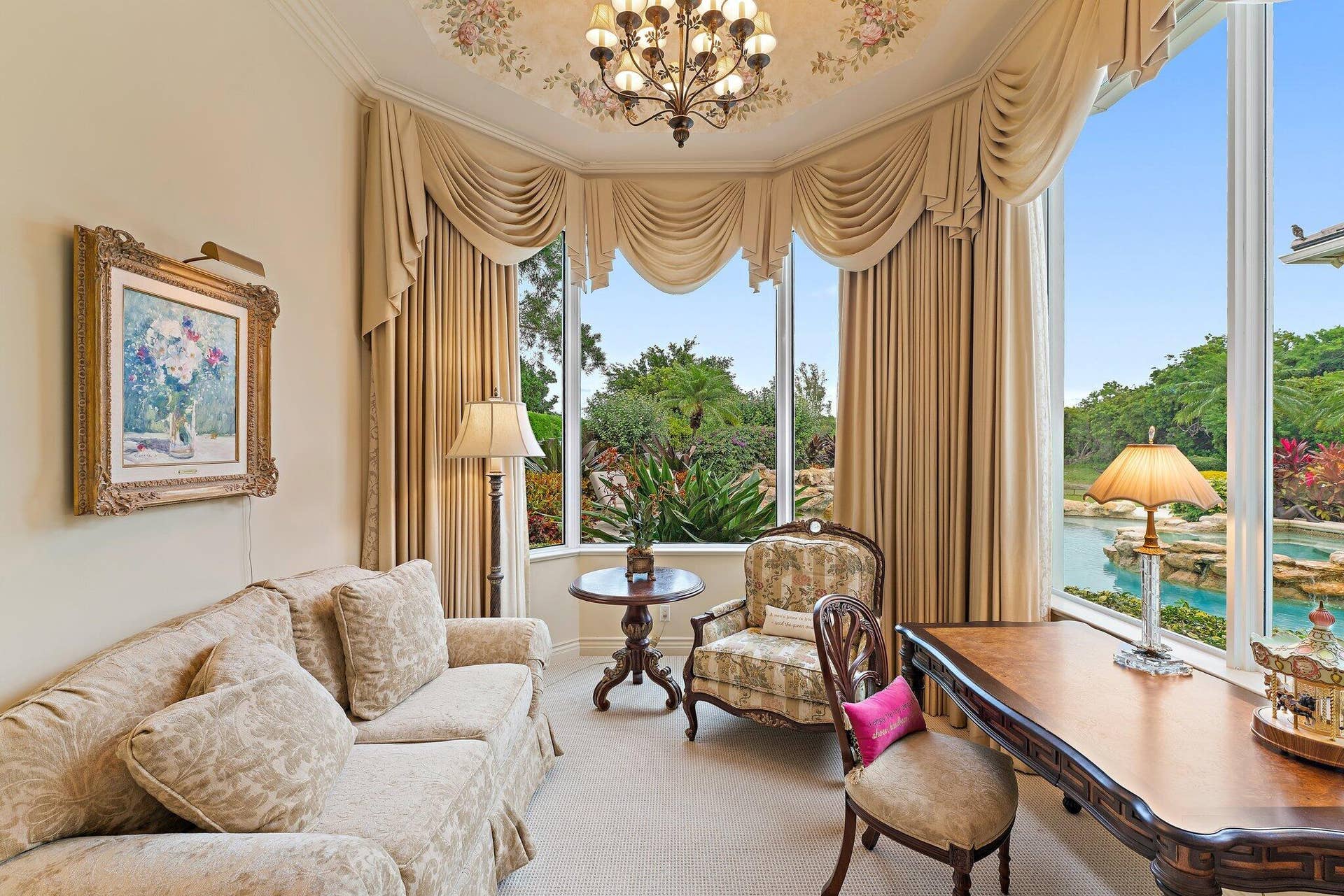 12049 SE Intracoastal Terrace, Jupiter, FL 33469 Primary Sitting Room