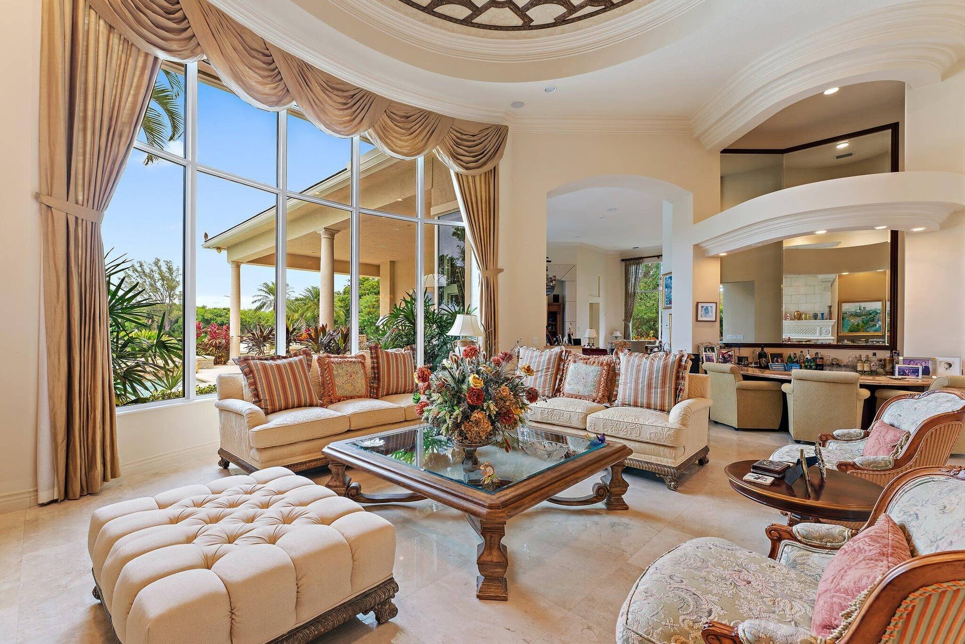12049 SE Intracoastal Terrace, Jupiter, FL 33469 Living Room